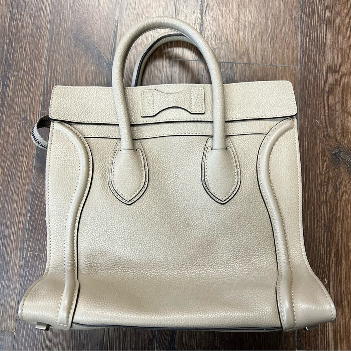 Celine Luggage Micro Pebble Leather Drummed Calfskin-Authentic‎