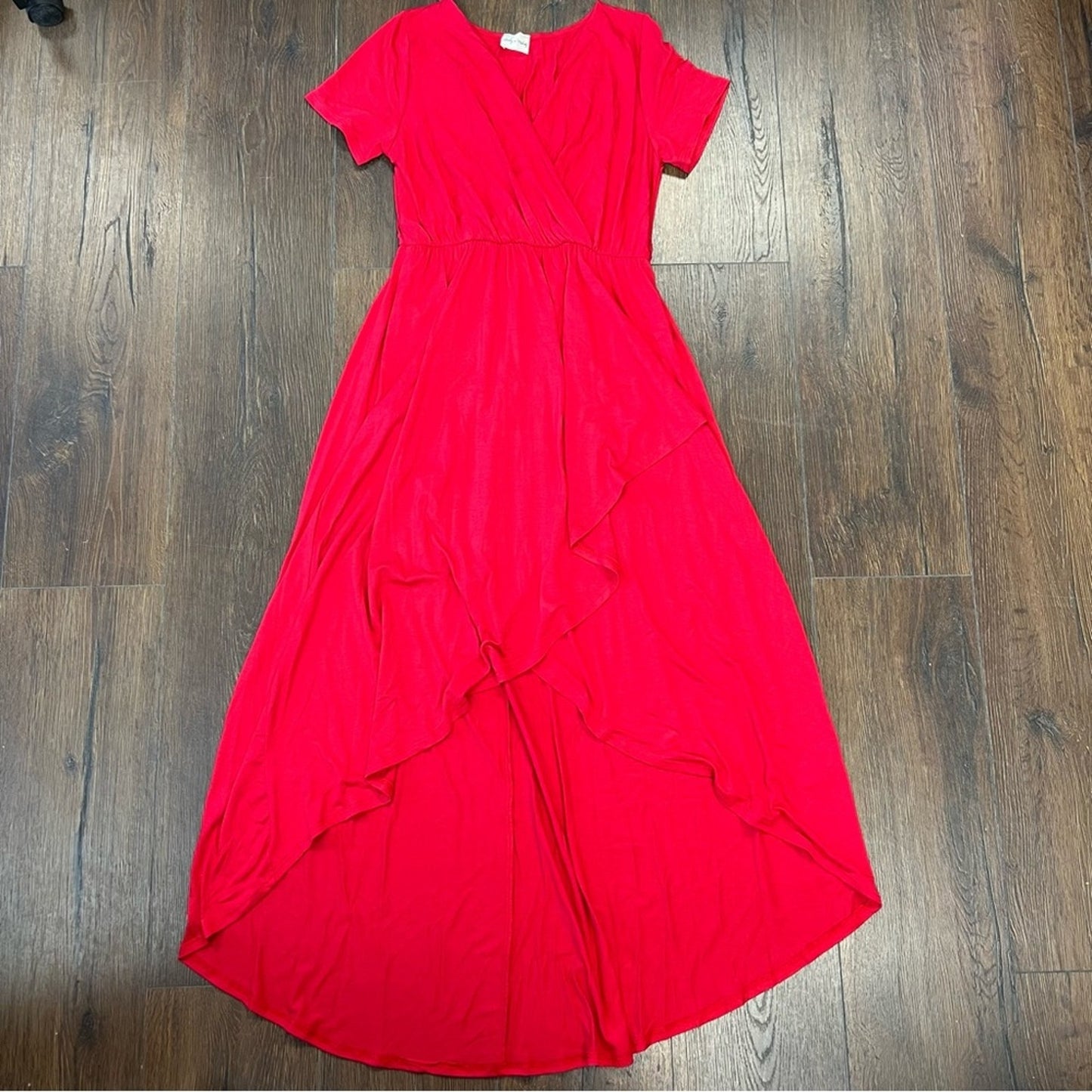 Lovely melody high low red maxi dress SZ MED