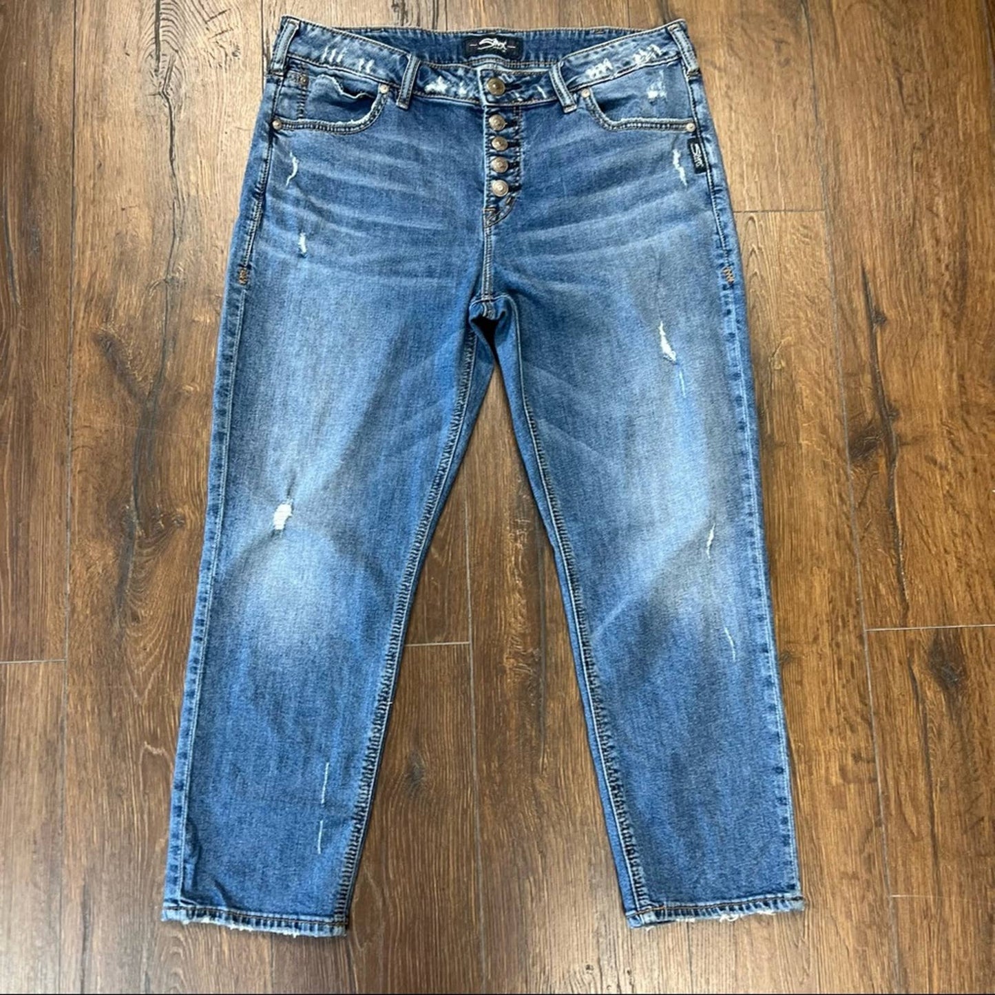 Silver jeans Avery slim crop SZ 33/14