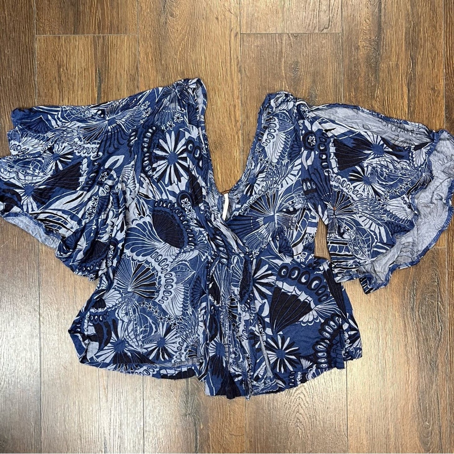 Free People Amour Cold Shoulder Printed Blouse SZ MED