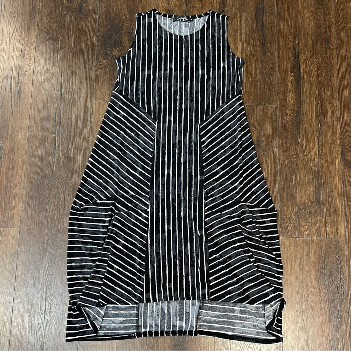 Joseph Ribkoff Pinstripe Floaty Dress SZ 4