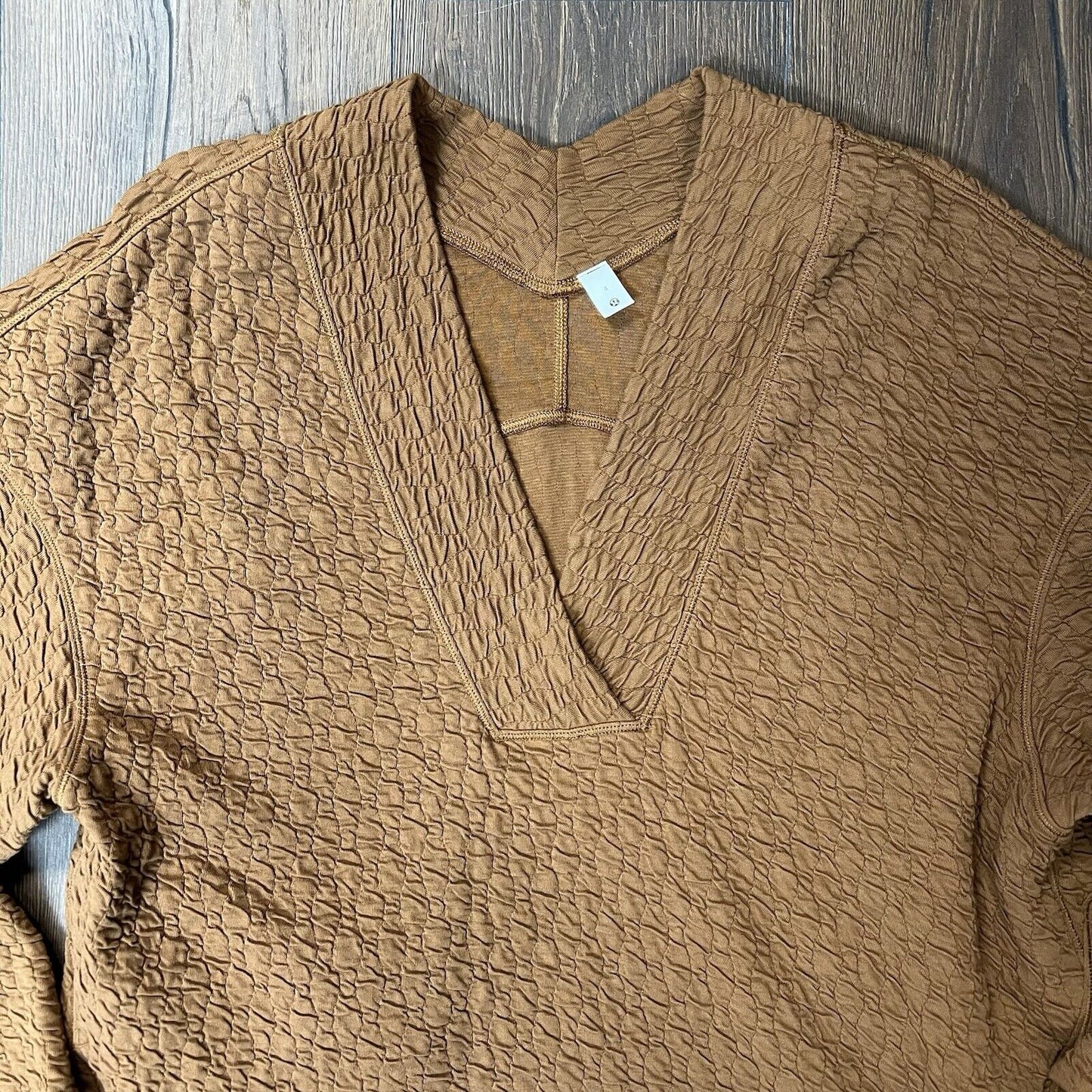 Lululemon Rippled V-Neck Pullover Copper Brown SZ 4