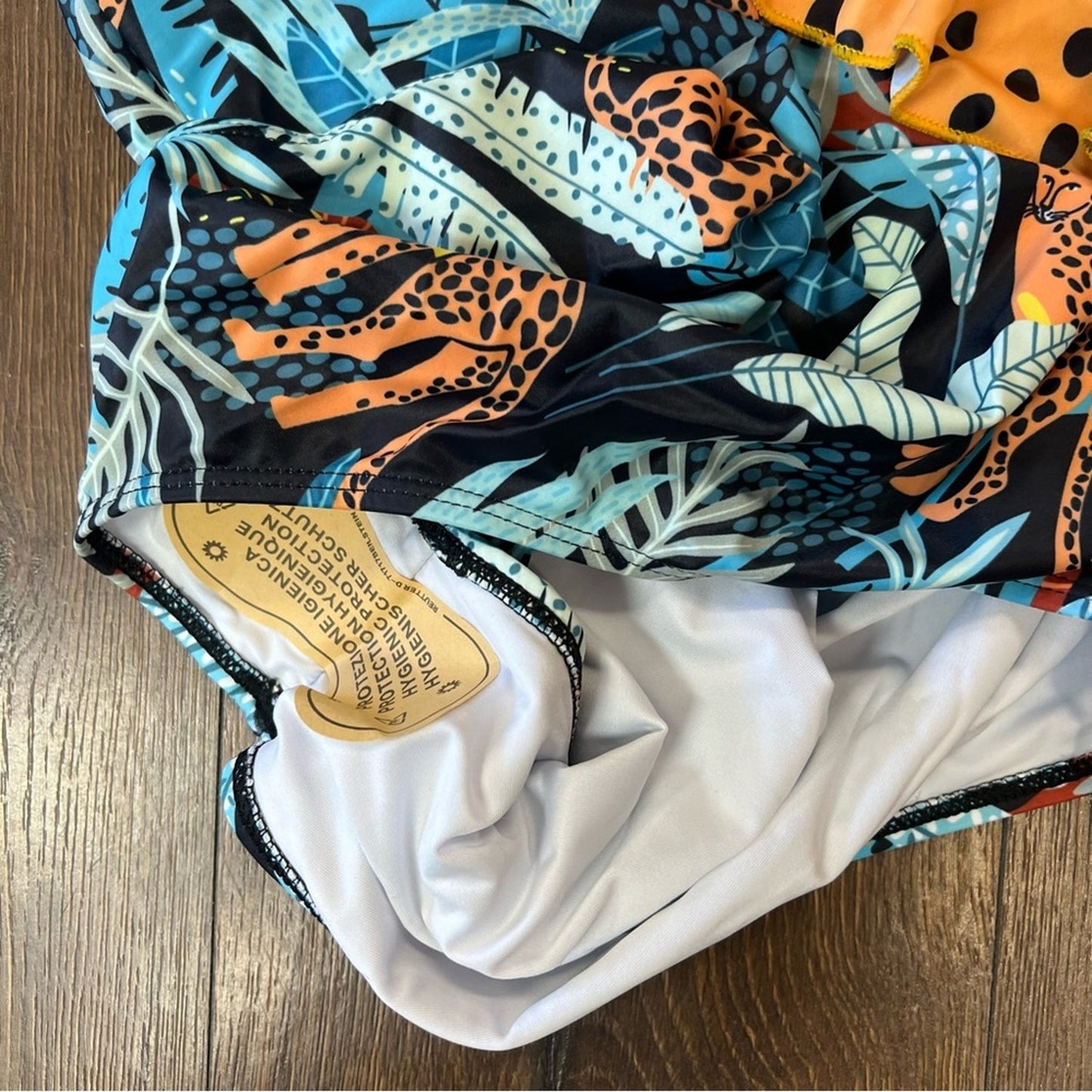 🆕 Rue Ruffle tiger pattern Swimsuit SZ XL