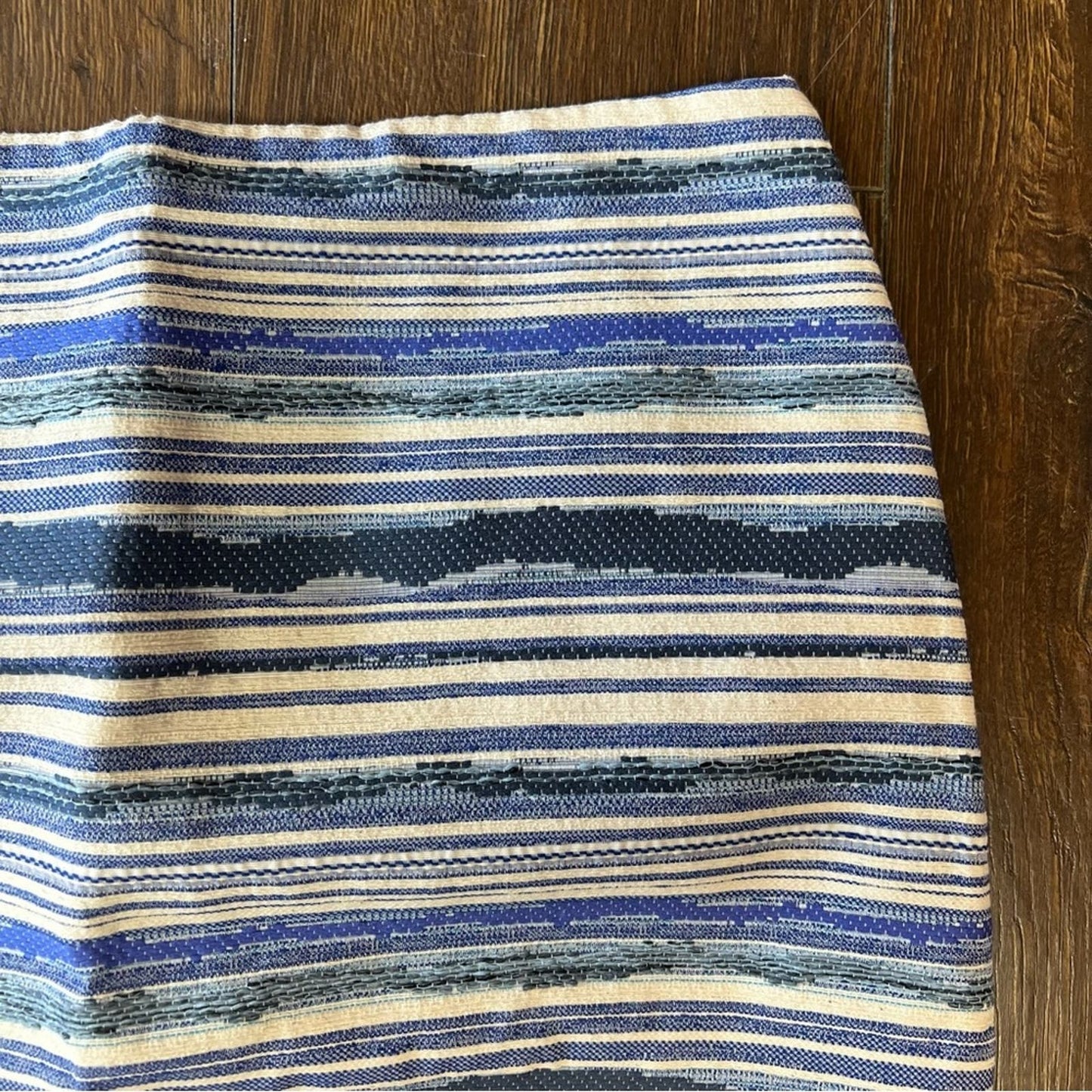 J. McLaughlin Blue & White Striped Searsucker A-Line Side Zip Skirt SZ 6