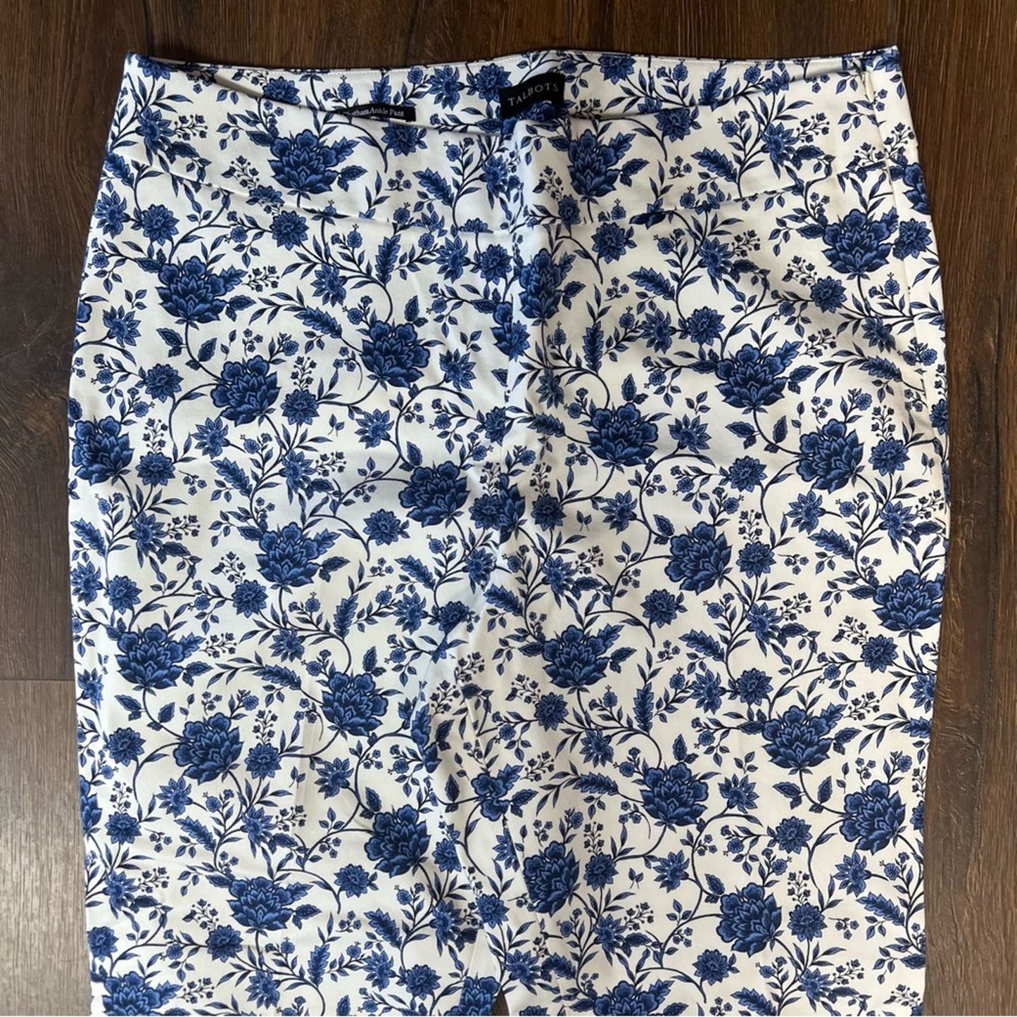 TALBOTS CHATHAM ANKLE PANTS - VIBRANT FLORAL SZ 16