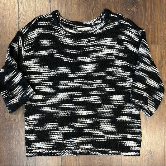 Jones, New York black & white sweater SZ LG