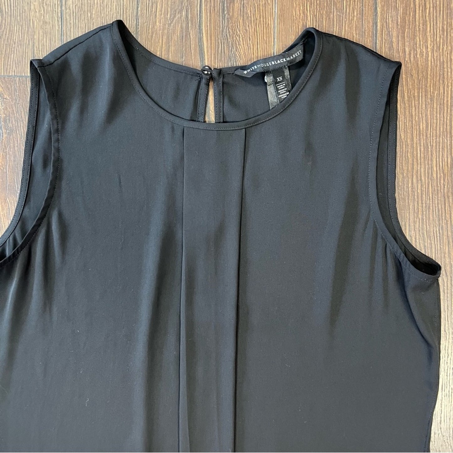 White House black market sleeveless top SZ XS