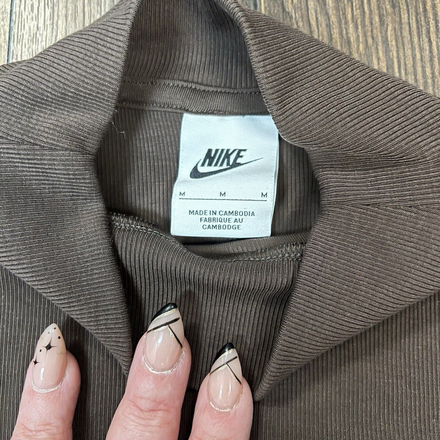 Women's Nike Brown Sportswear Ribbed Mock neck Turtle Size Med