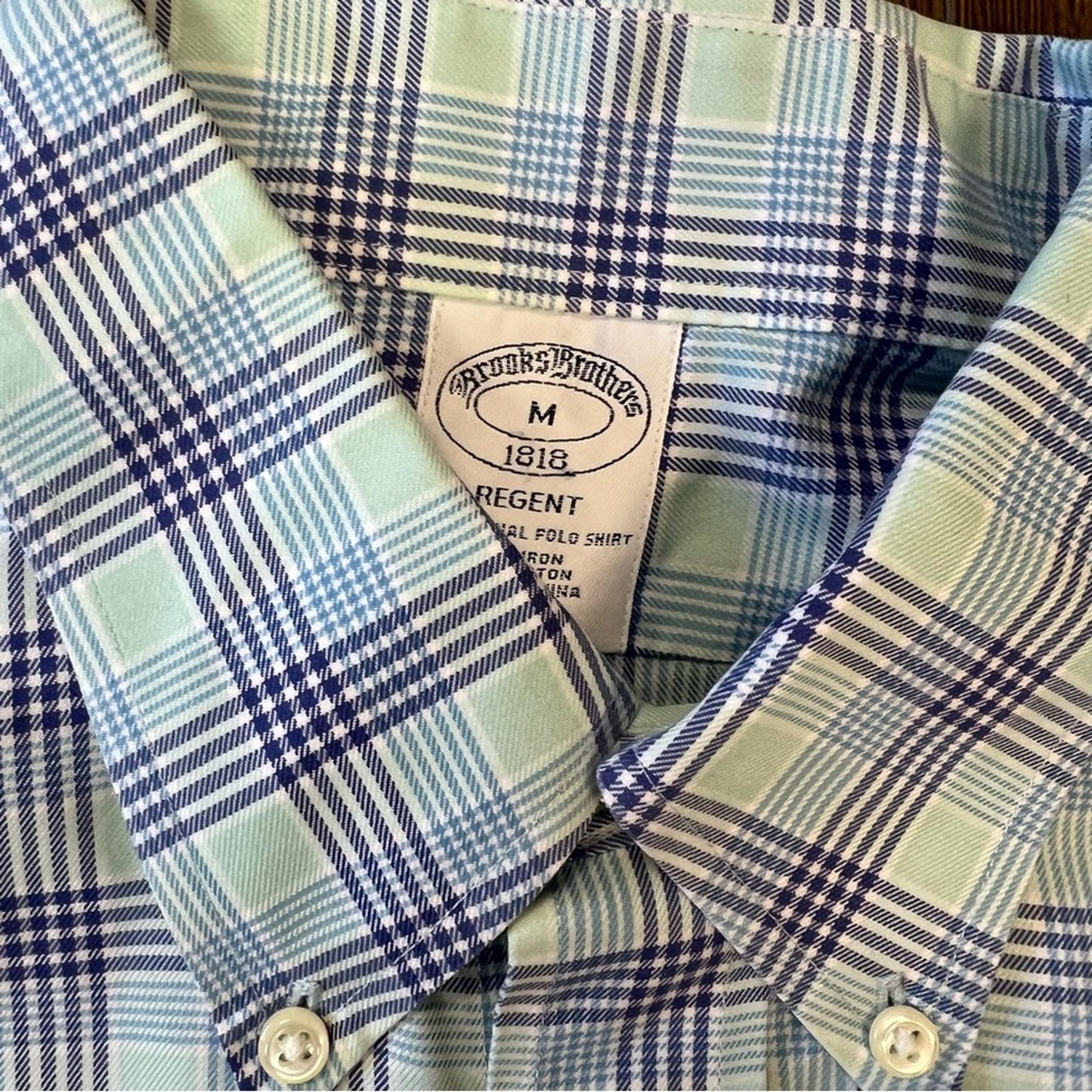 Brooks brothers plaid button-down SZ MED