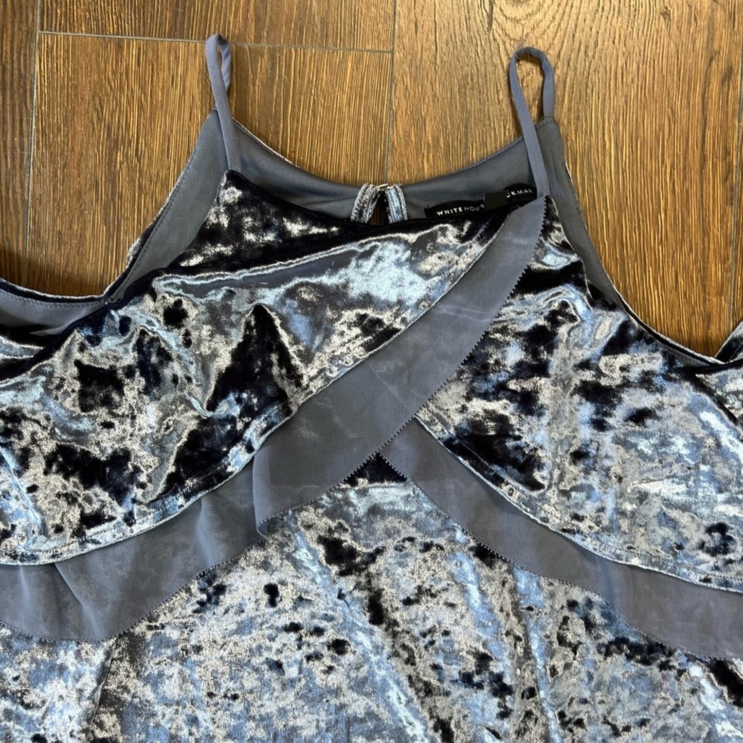 White House black market Short-Sleeve Cold-Shoulder Velvet Flounce Top SZ XL
