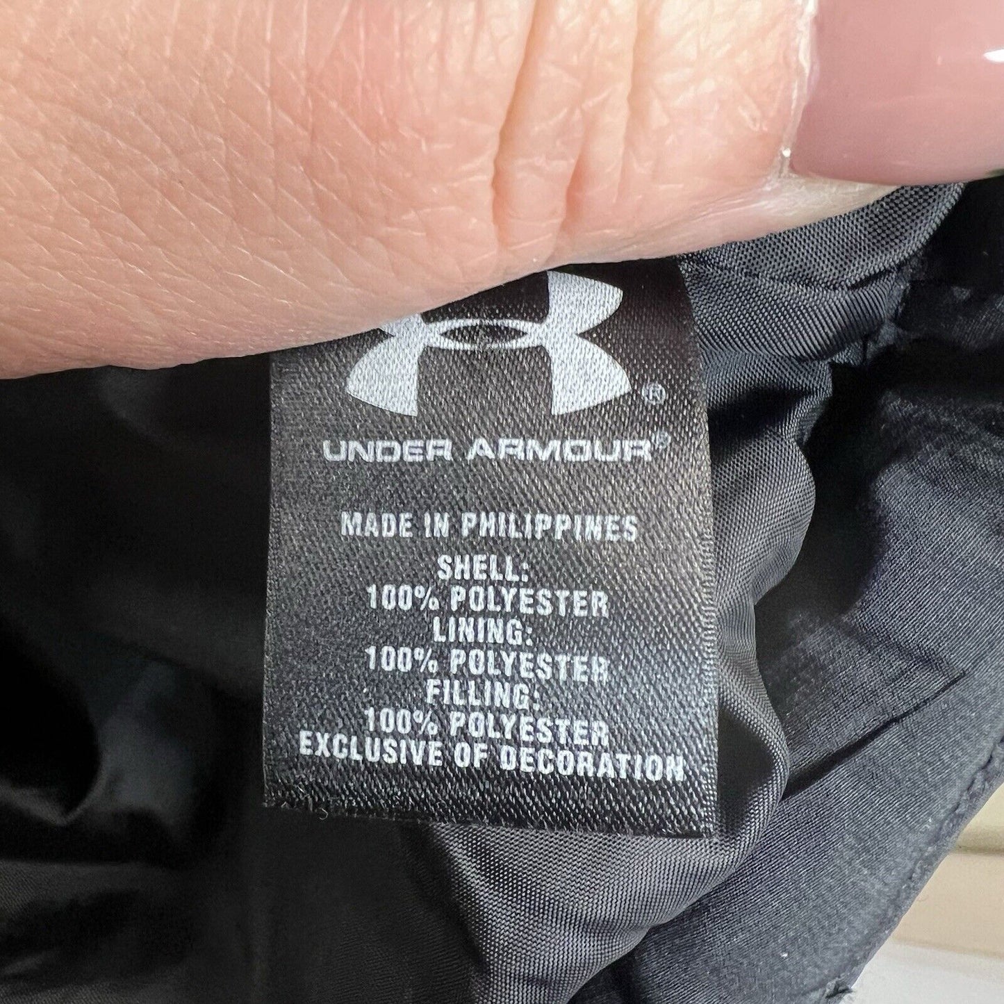 Under Armour Semi fitted black puffer Coat With Hood SZ MED