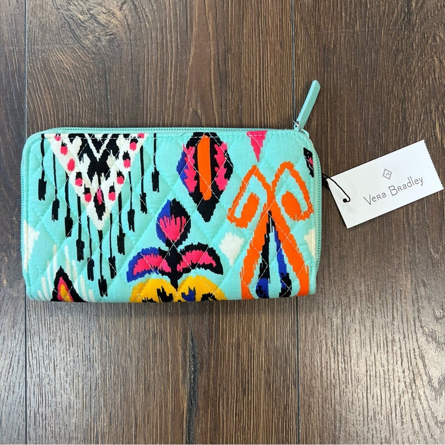 🆕 Vera Bradley accordion wallet in Pueblo