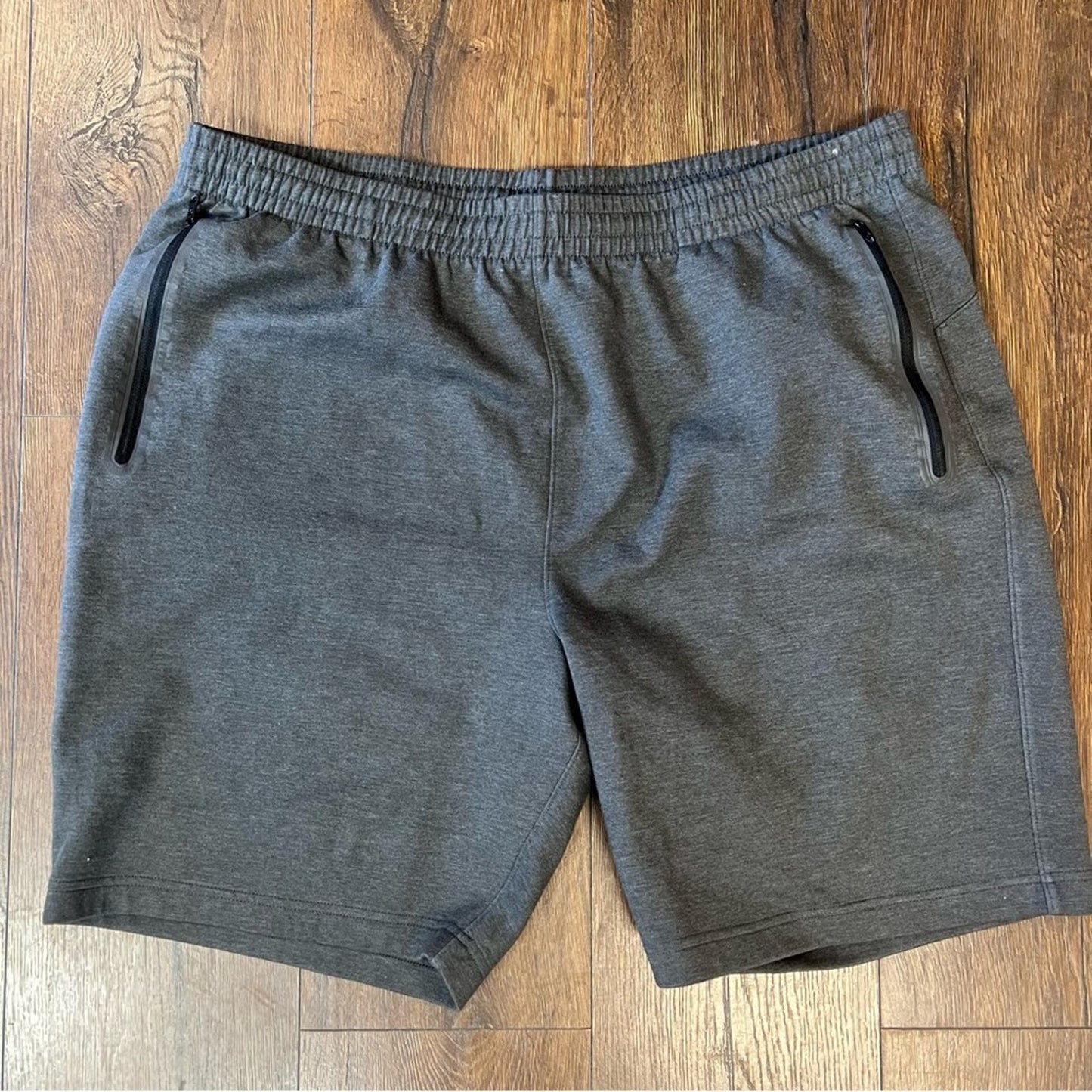 Old Navy dynamic fleece shorts SZ XXL