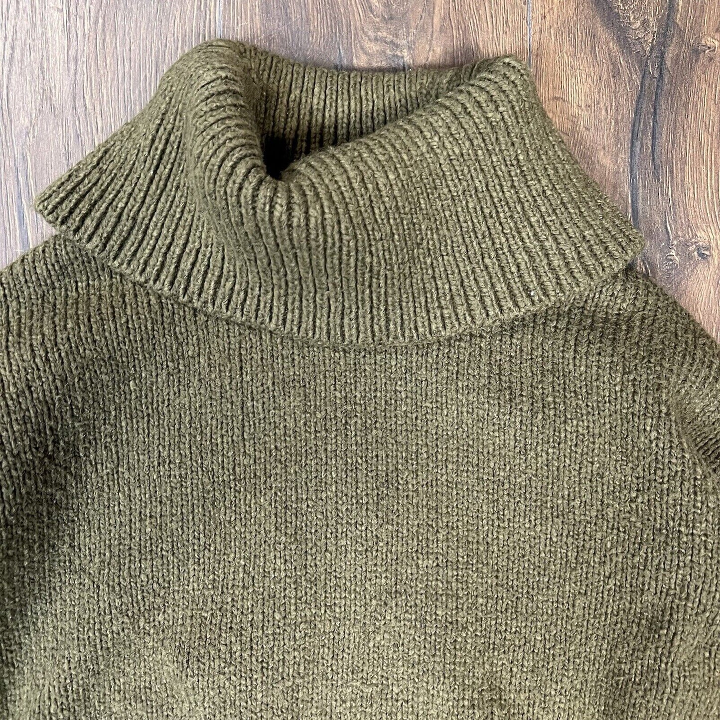 Banana Republic Chunky Cowl-Neck Cropped Sweater In Olive Size XS