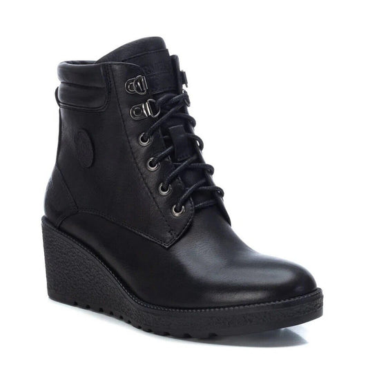 Carmella black leather lace up wedge ankle booties Size 7.5