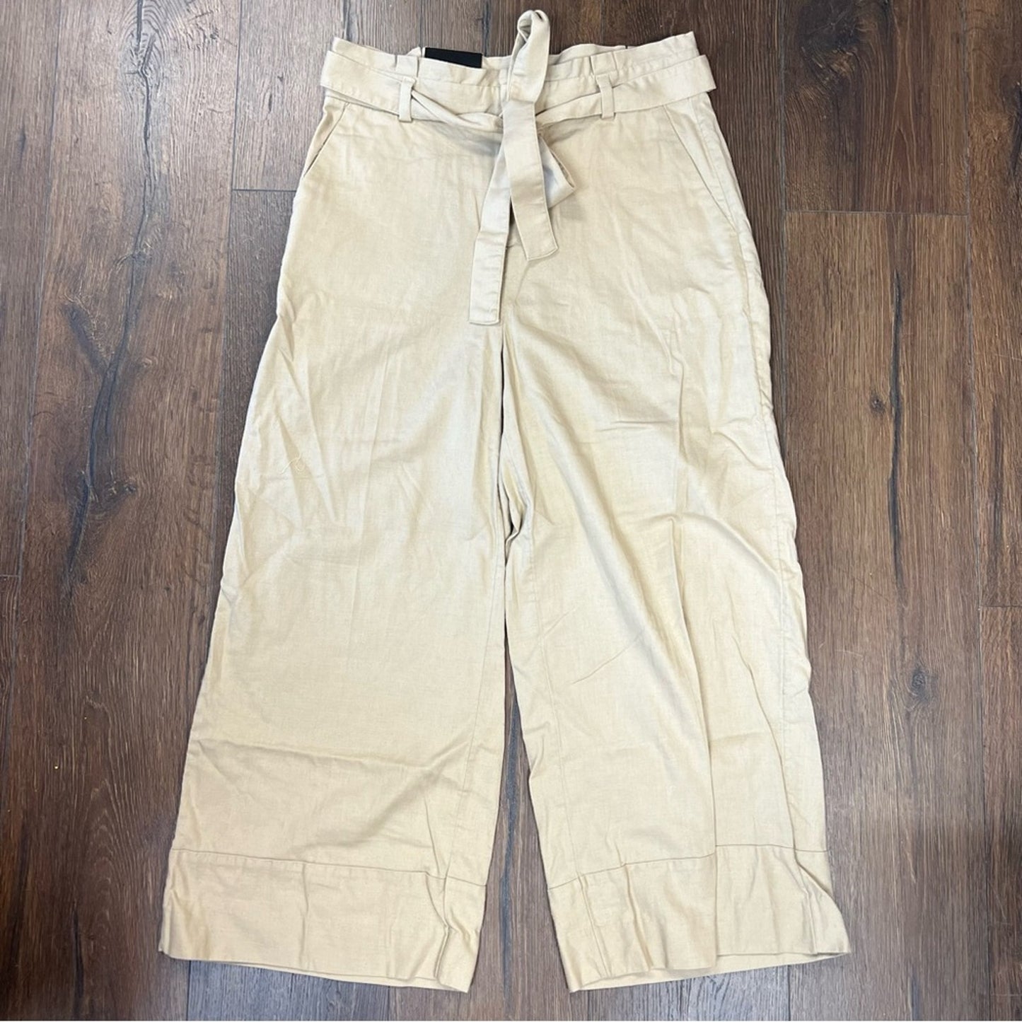 🆕 Banana Republic midrise wide leg crop SZ 10
