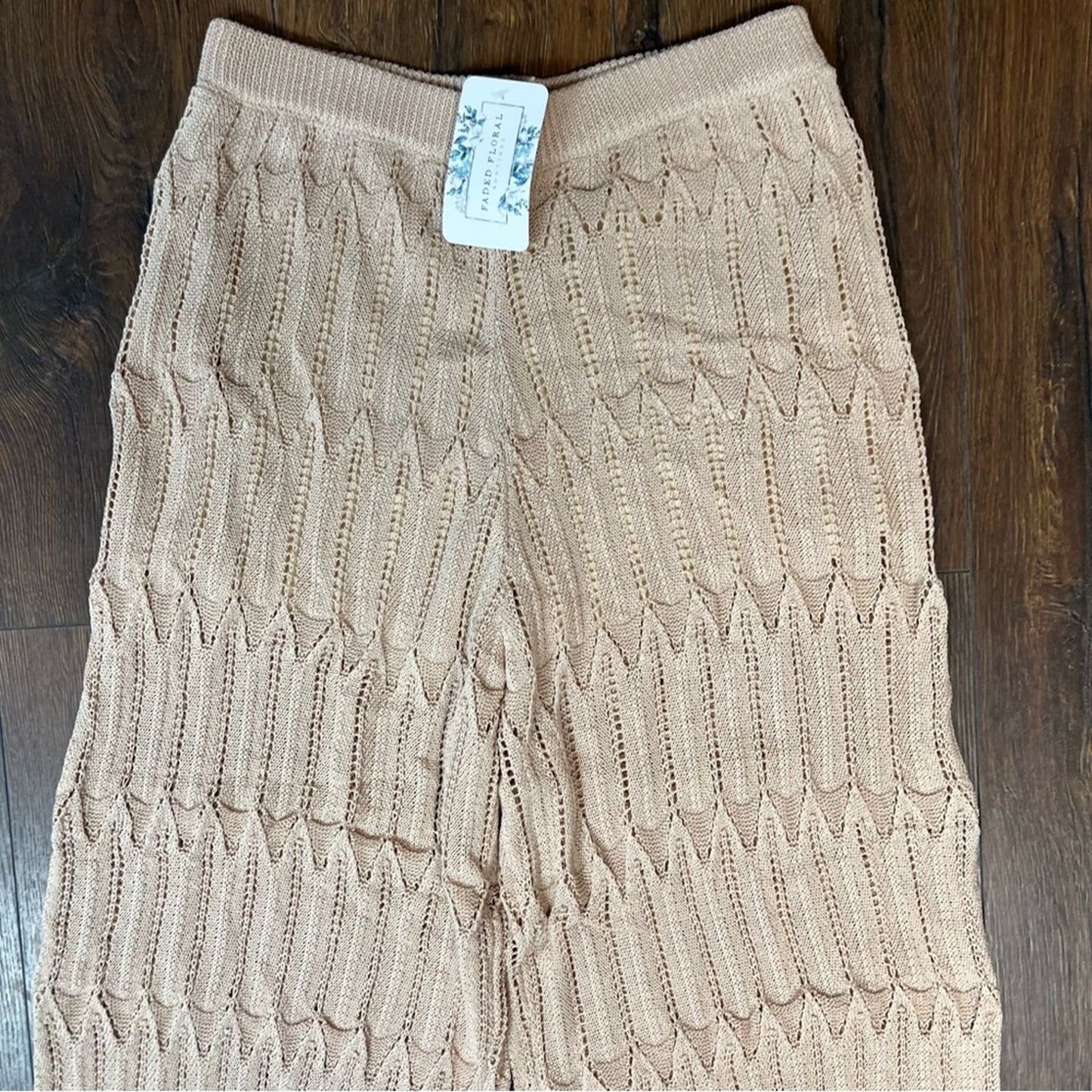 🆕 Faded floral boho bliss natural crocheted pants SZ LG