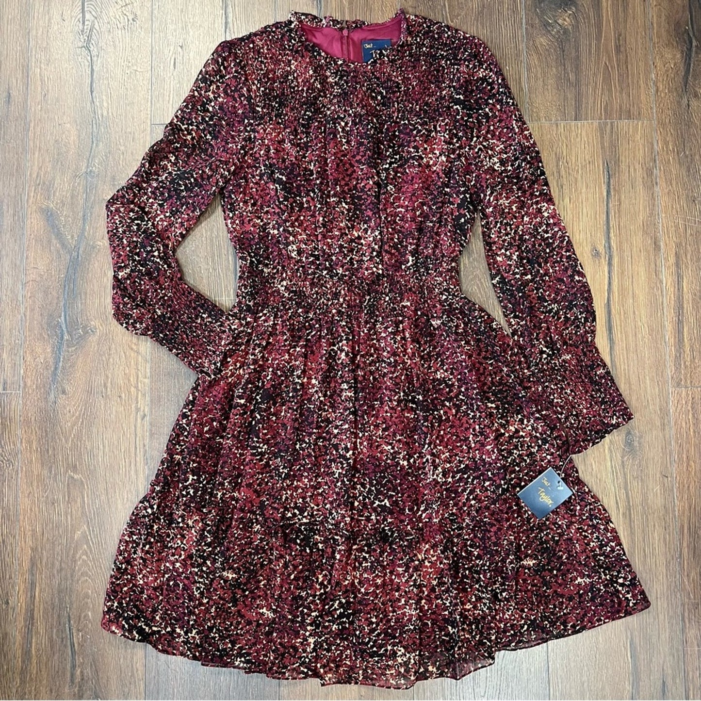 🆕 Just Taylor smocked waist dress SZ 6