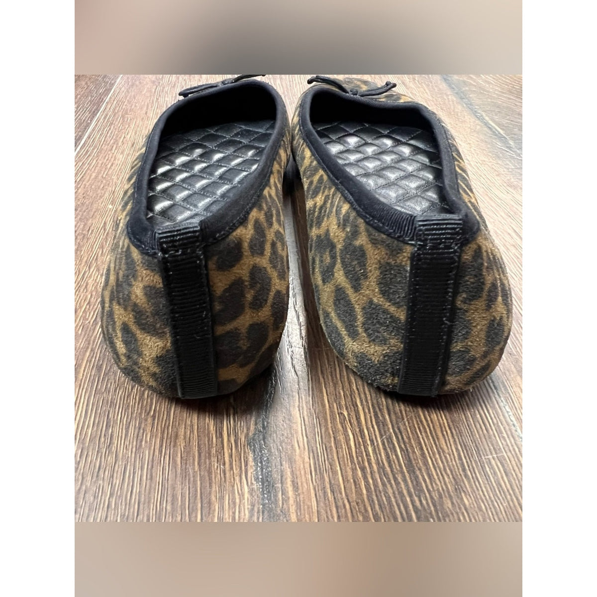 Veronica Beard Veronica Beard Beatrix
Leopard Bow Ballerina Flat SZ 7