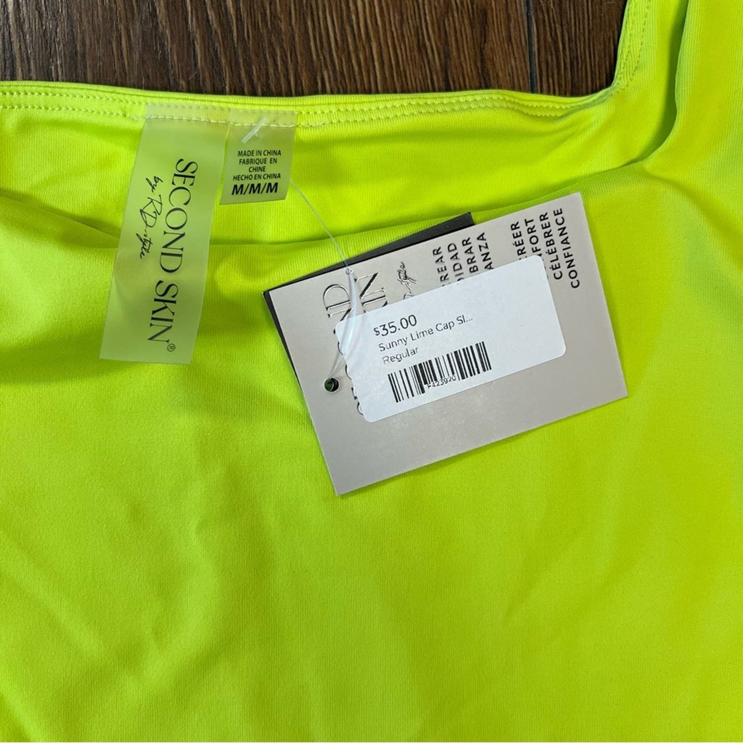 🆕 Second skin Stacy top in sunny lime SZ MED