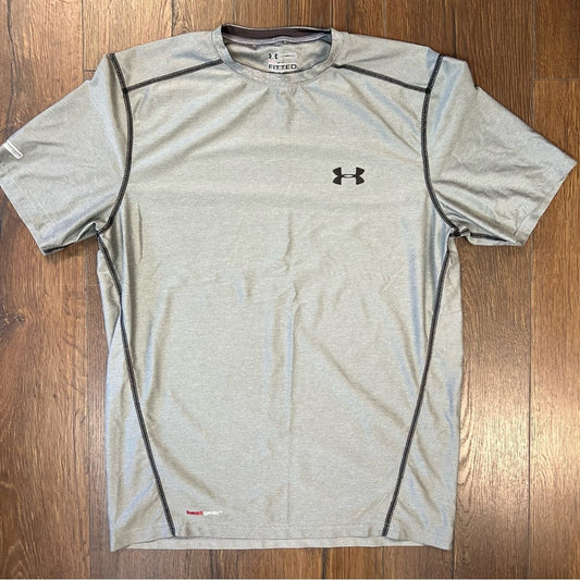 Under Armour heat gear fitted tee SZ MED