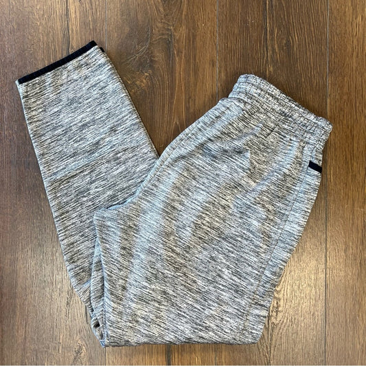 Men’s under Armour loose fit cold gear sweatpants SZ LG