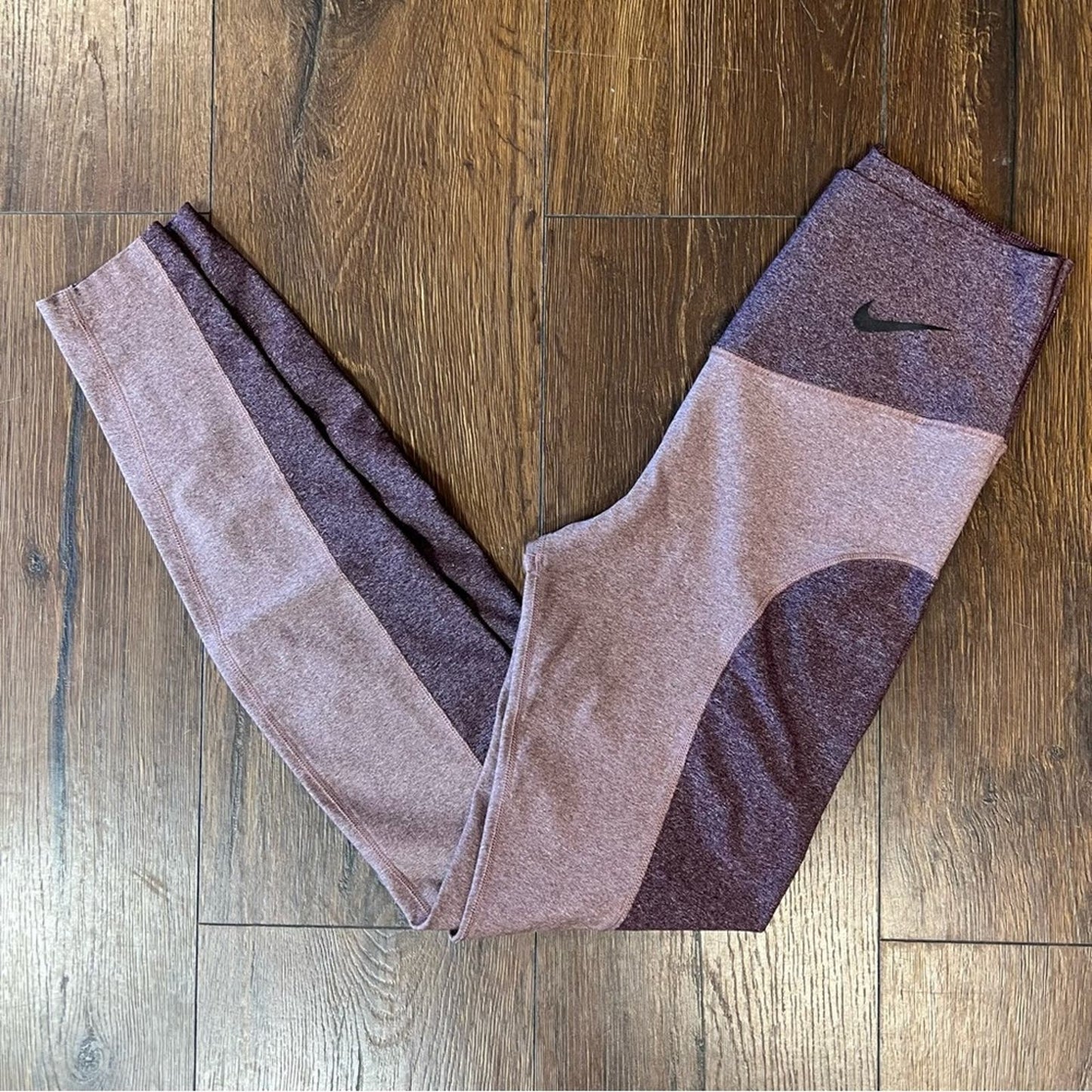 Nike Women`s Sculpt Hyper Tight Fit High Rise Training Tights SZ XS