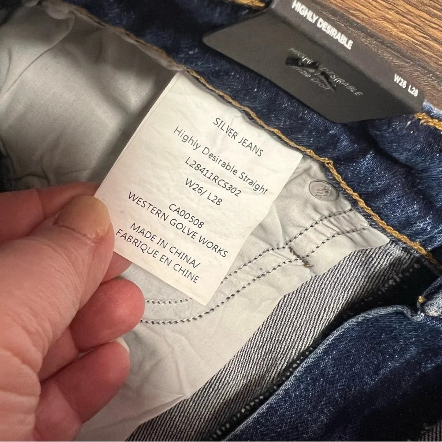🆕 Silver Jeans High rise desirable straight leg jeans SZ 26/2