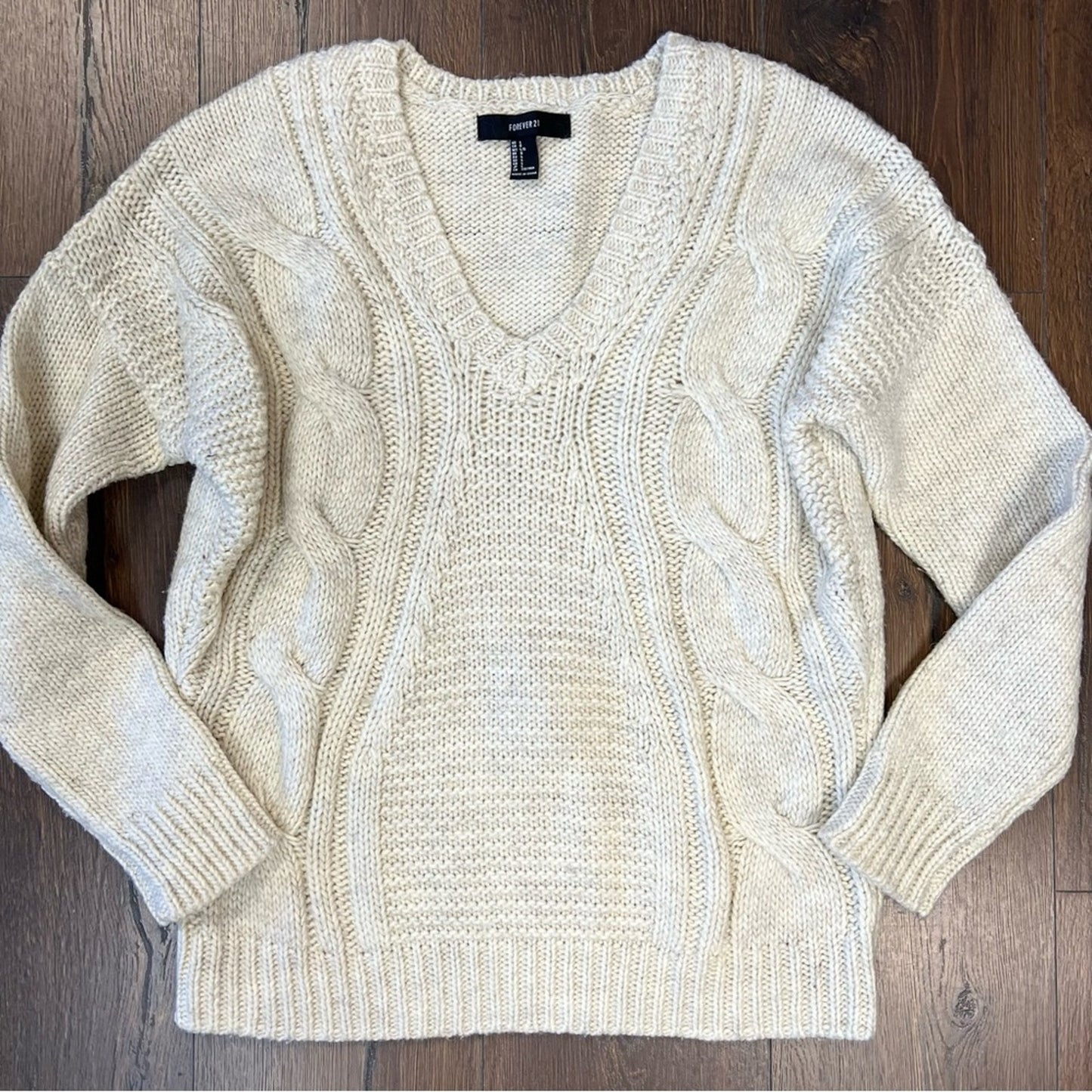 Forever 21 V-neck sweater SZ LG