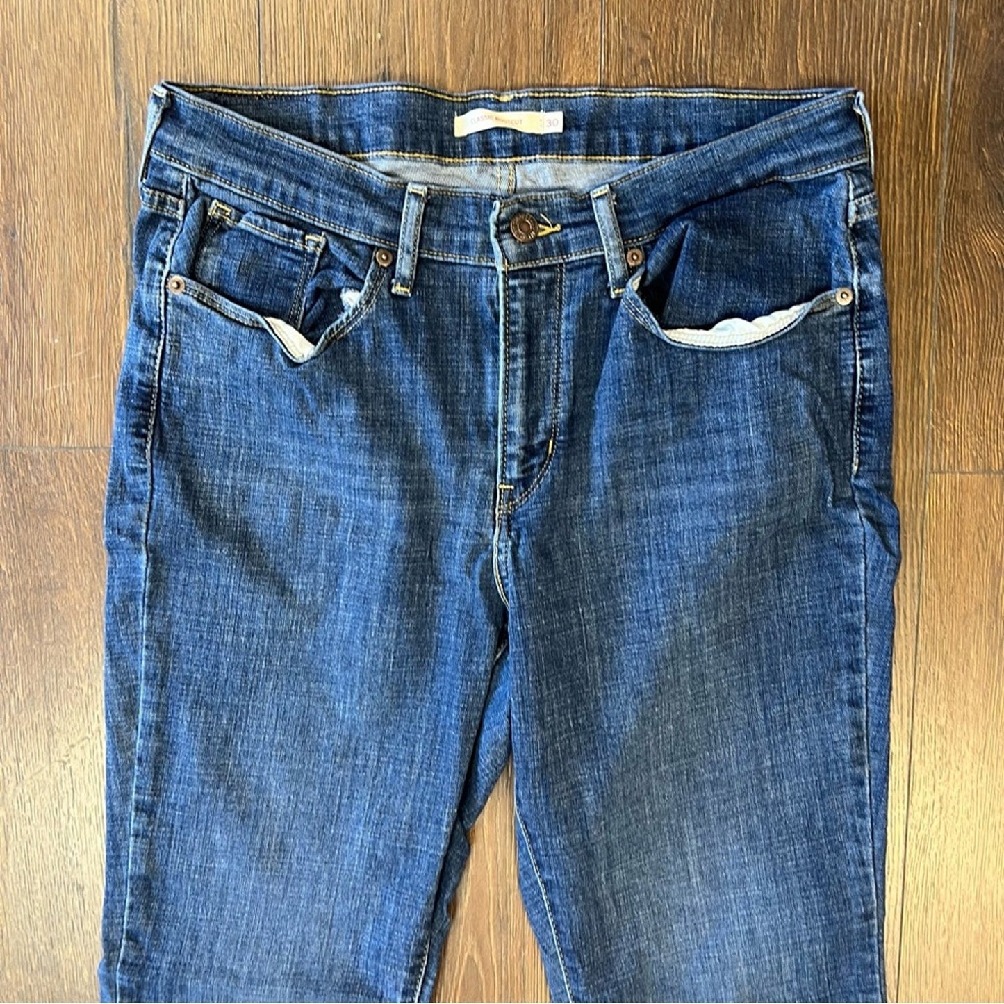 Levi classic boot cut Jean SZ 30/10