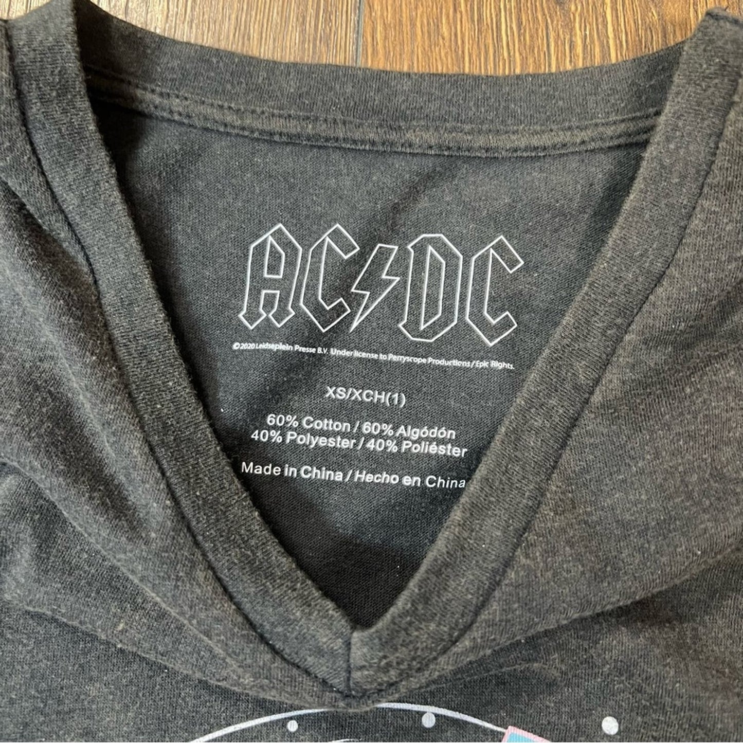 AC⚡️DC vintage style concert tee SZ XS