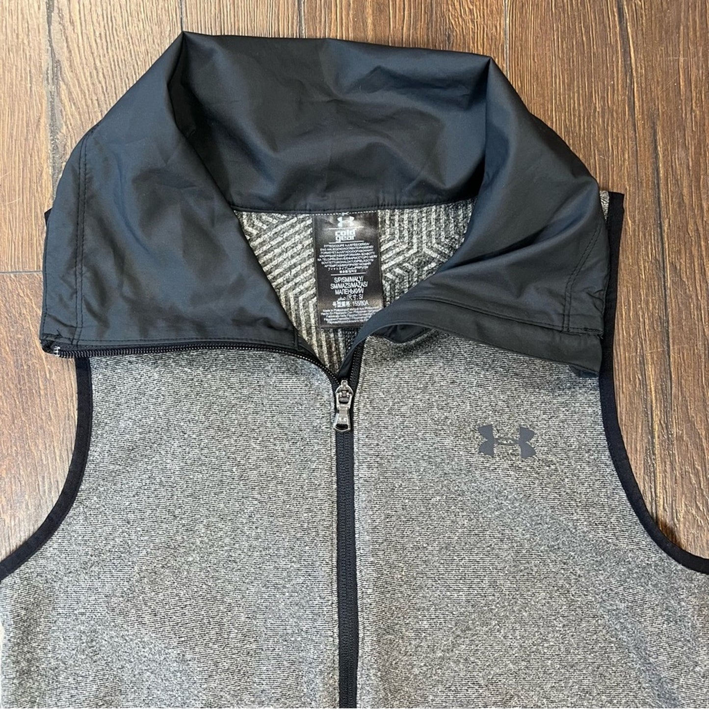 Under Armour Cold Gear vest SZ SM