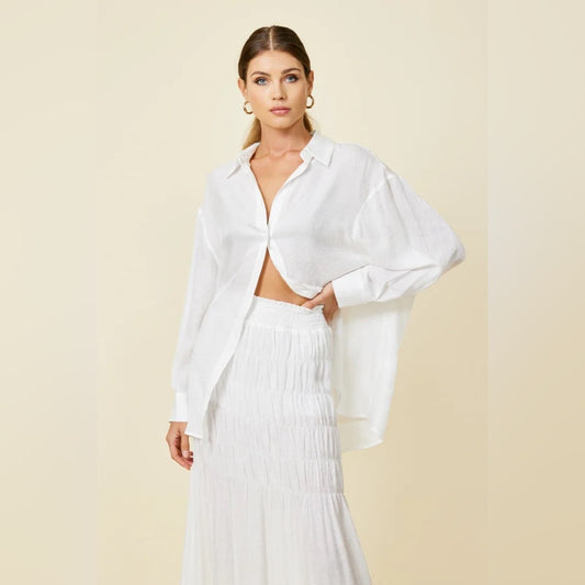 🆕 Line & dot white shimmer button down SZ LG