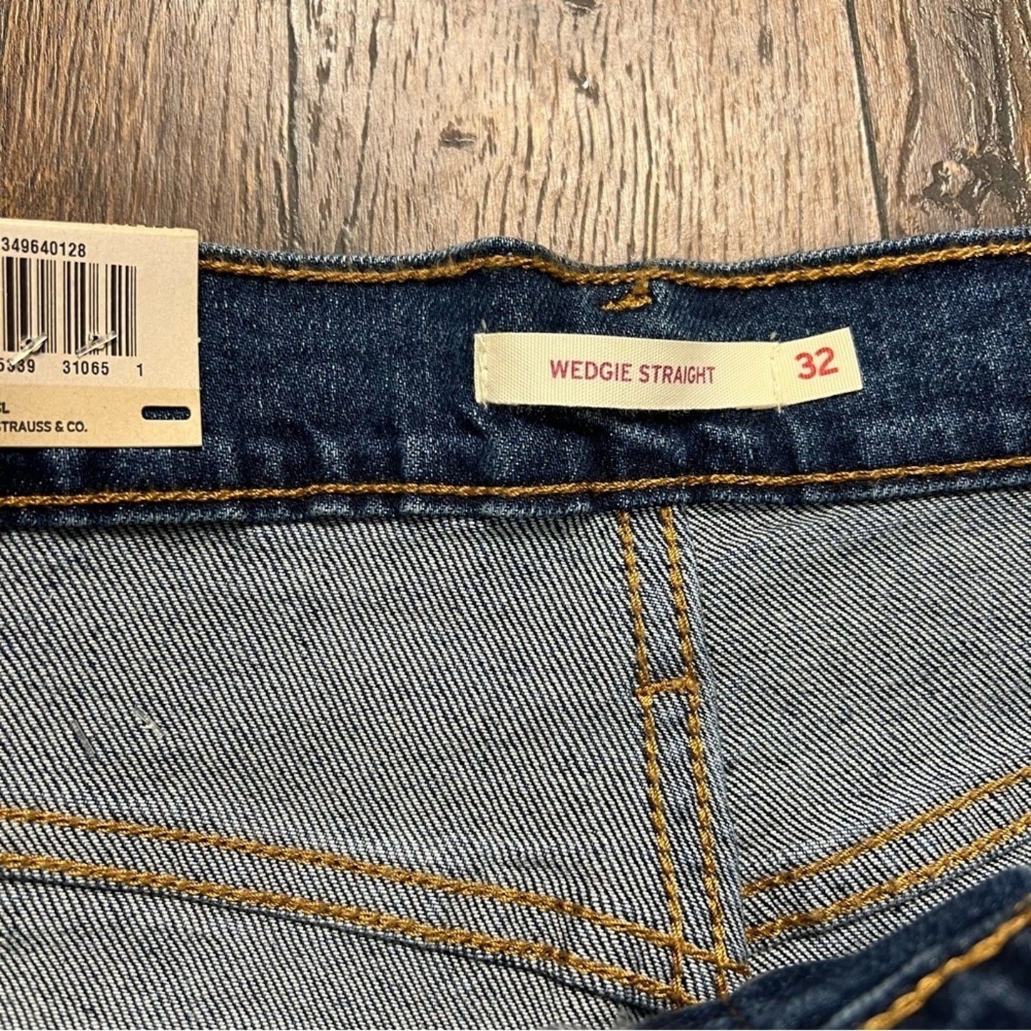 NWT Levi's Premium Straight Fit Jeans SZ 32/14 XShrt