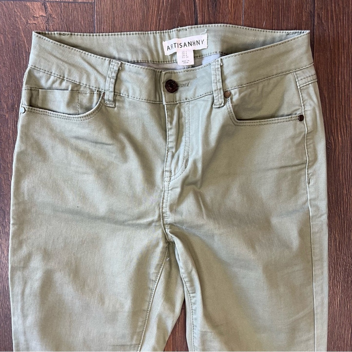 Artisan Olive skinny leg pants SZ 4