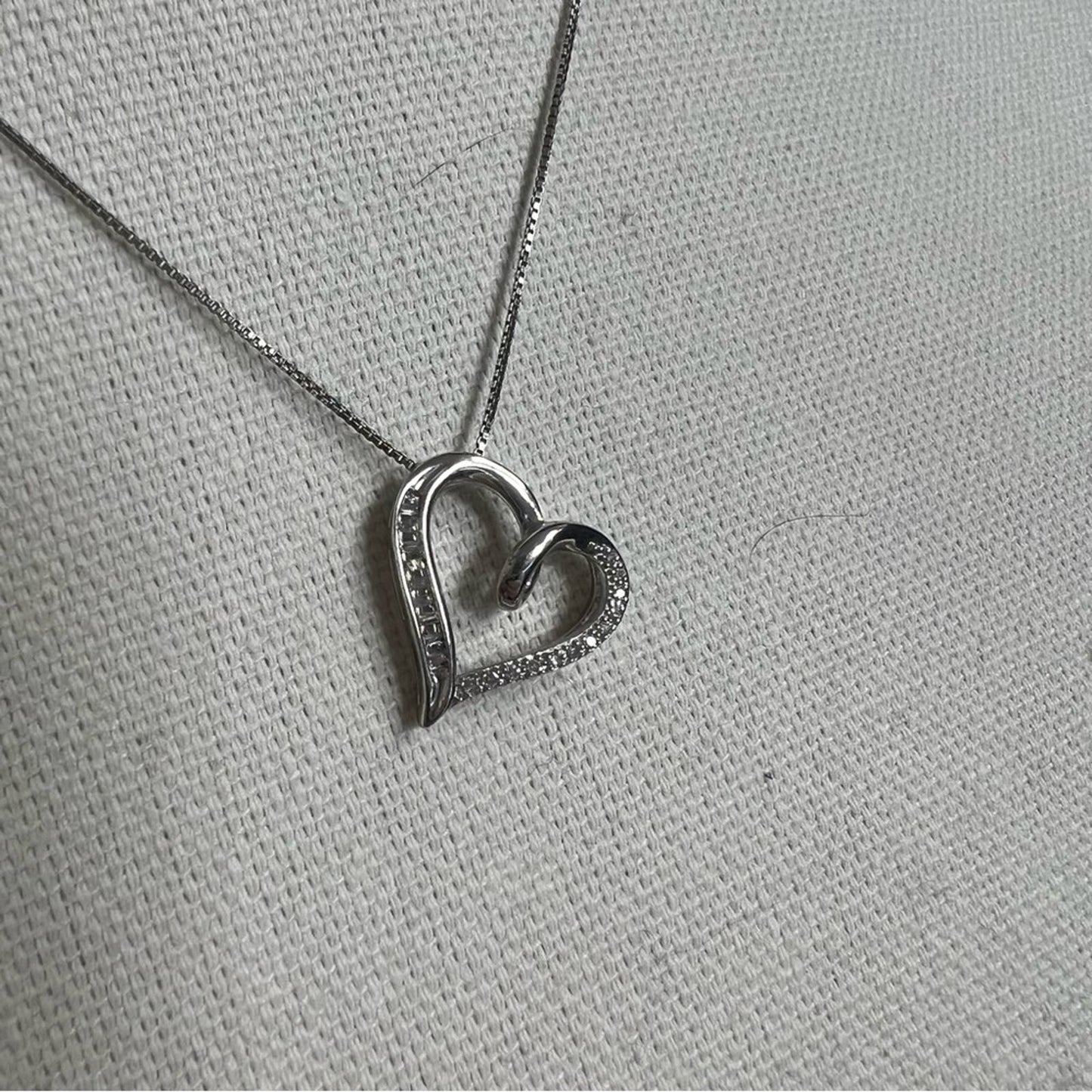 Sterling heart necklace 
Stamped 925