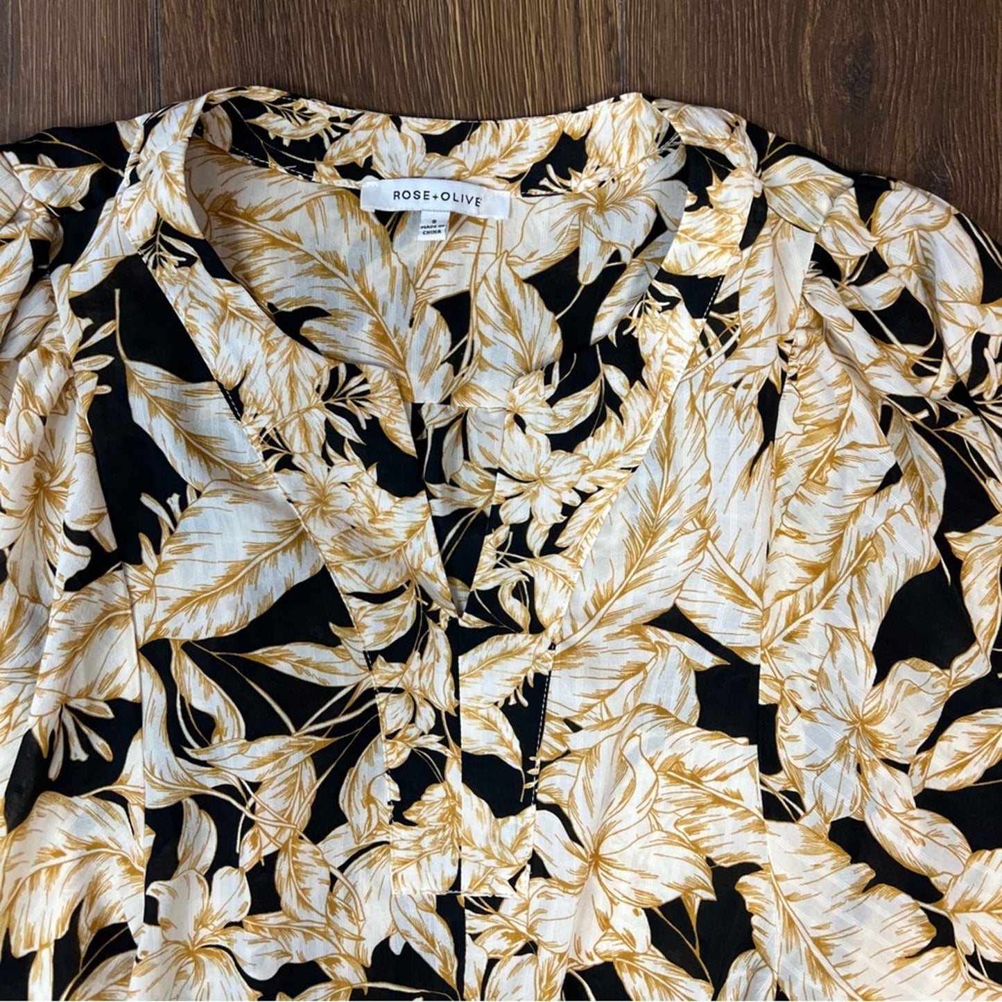 Rose + Olive tropical leaf blouse SZ SM