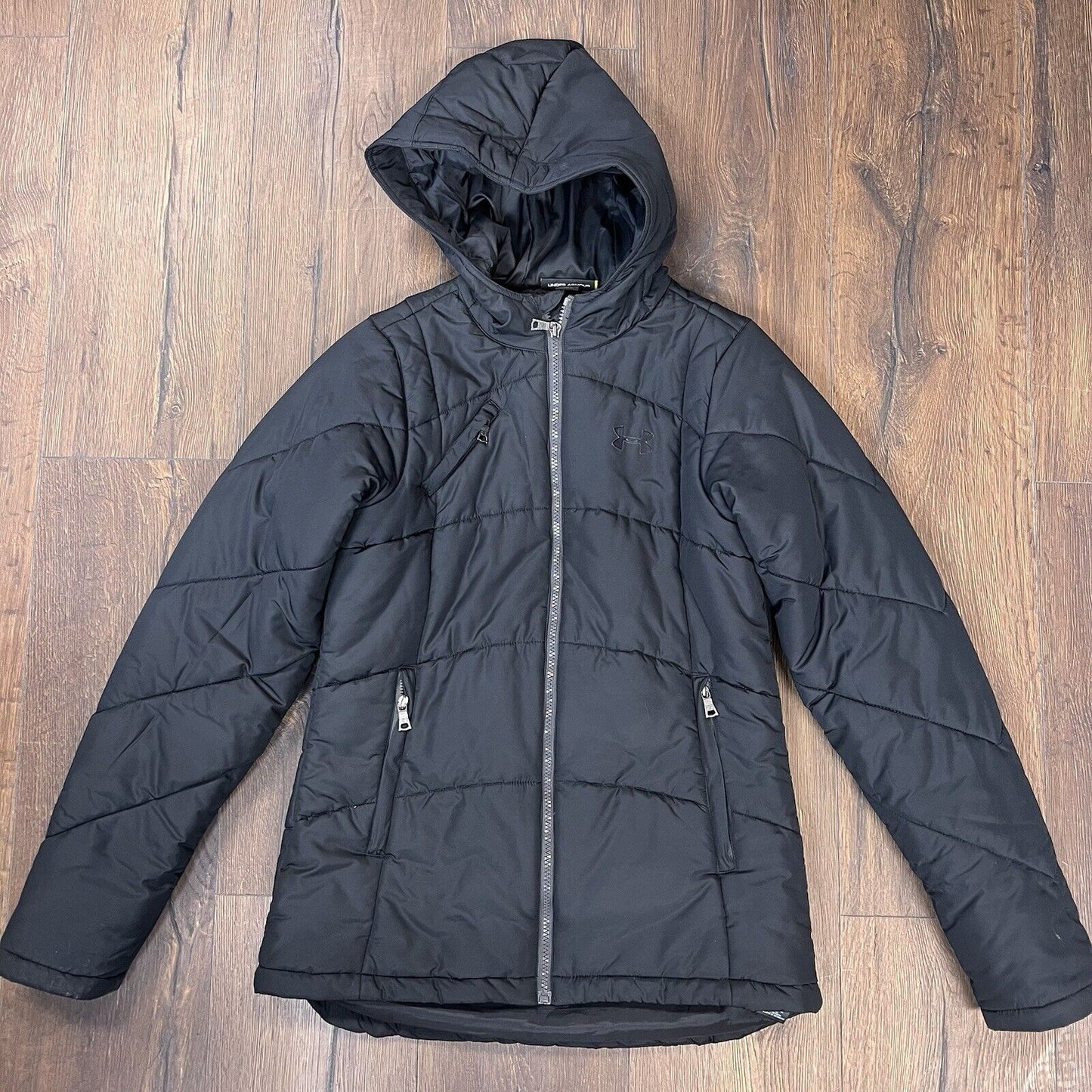 Under Armour Semi fitted black puffer Coat With Hood SZ MED