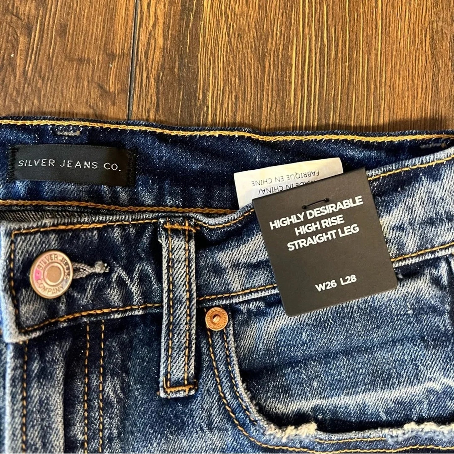 🆕 Silver Jeans High rise desirable straight leg jeans SZ 26/2