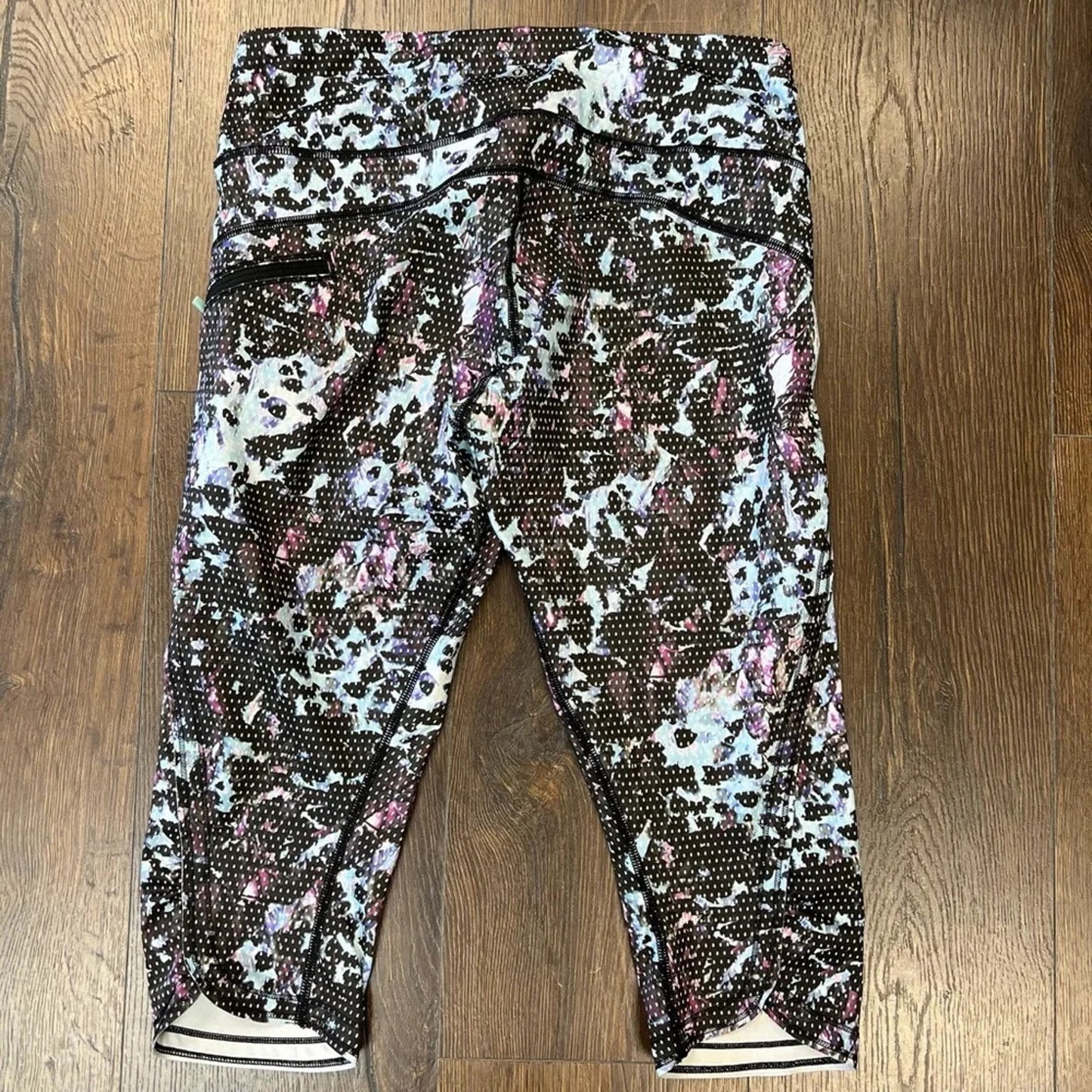 Lululemon‎ Top Speed Crop *Full-On luxe SZ 8