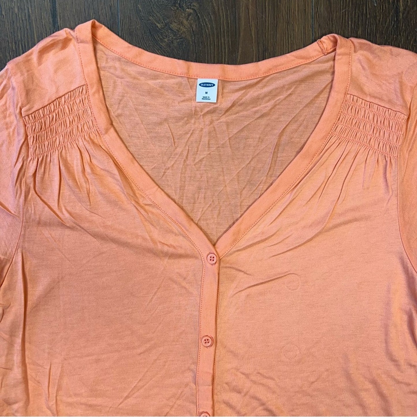 Old Navy, short sleeve Lux button front feeling peachy blouse SZ MED