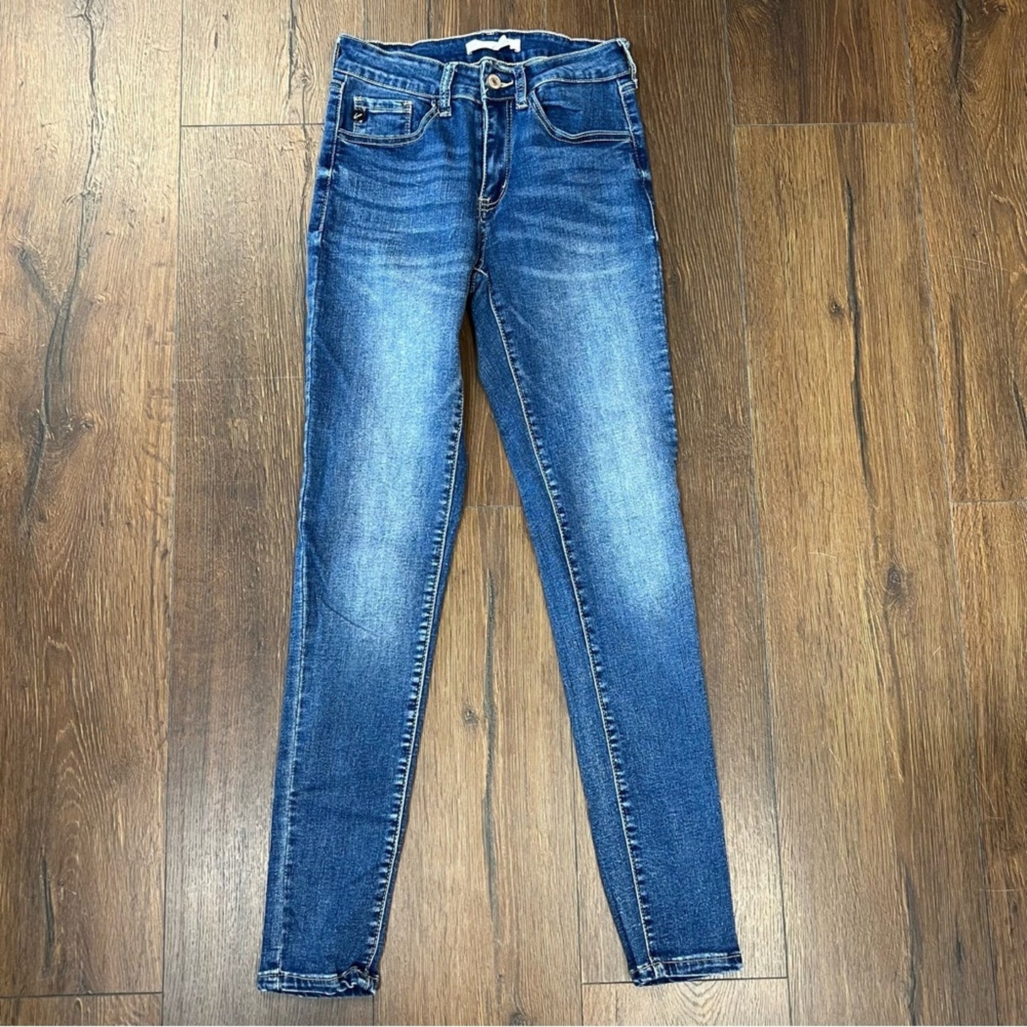 KanCan Madison mid rise super skinny Jean SZ 5/26