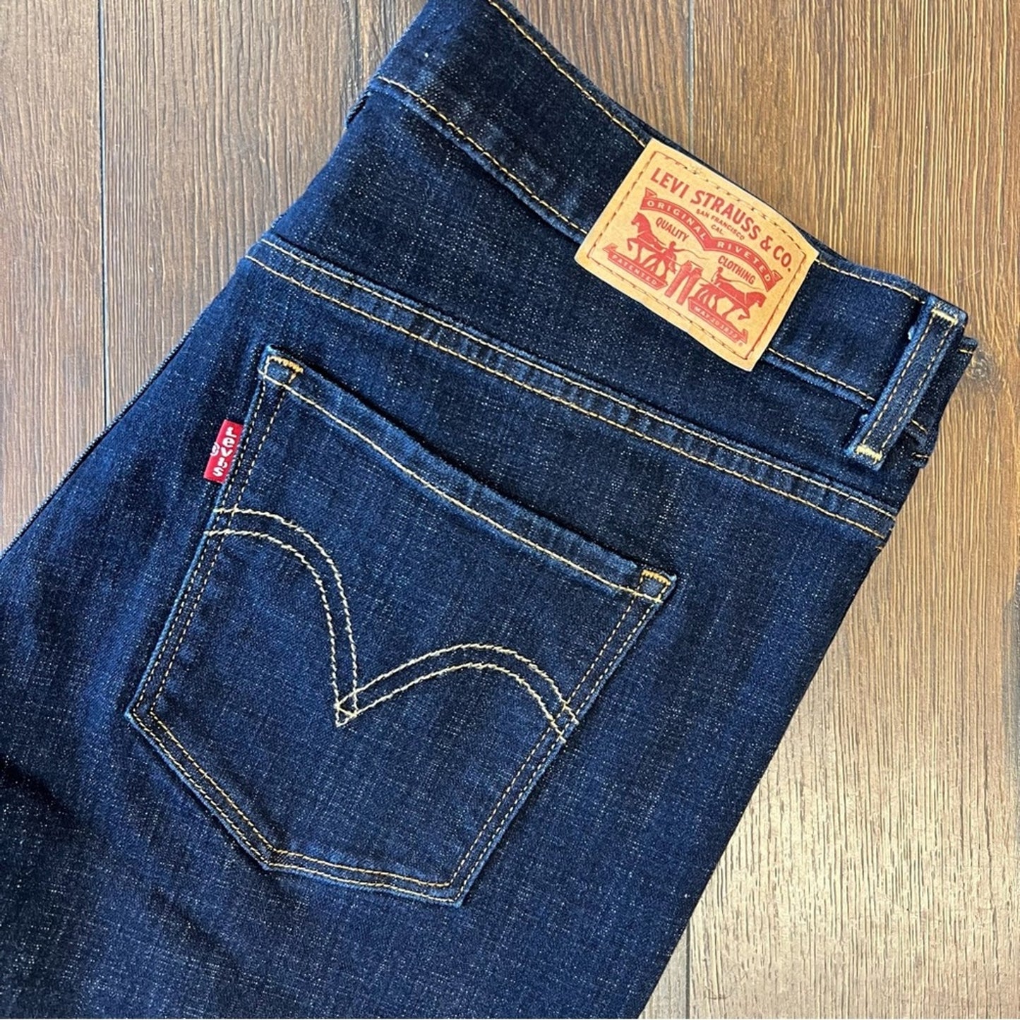 Levi classic boot cut jeans SZ 10