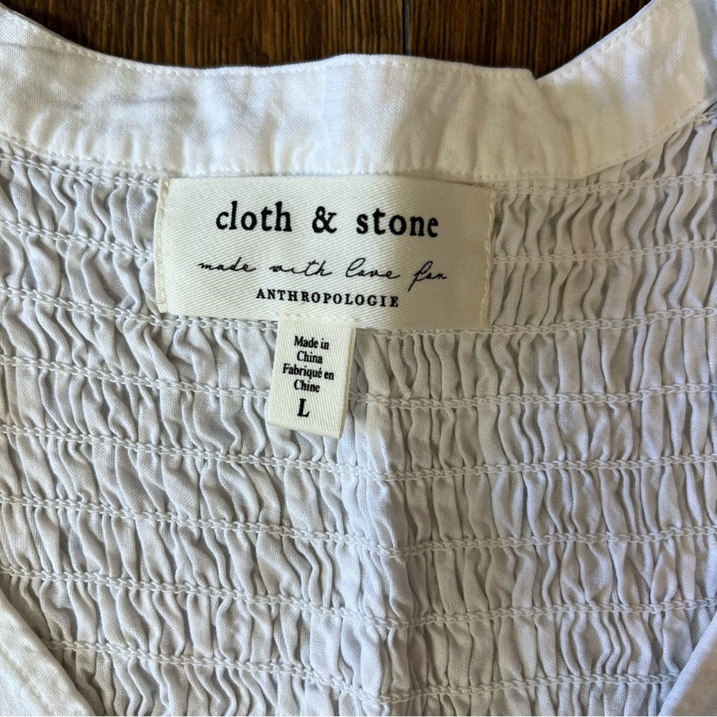 Cloth & stone white v neck tank SZ LG