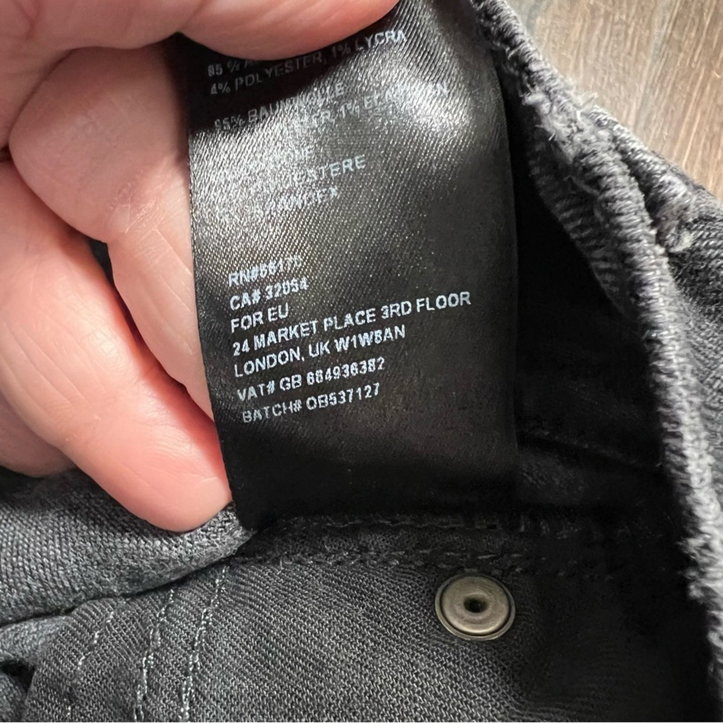 BDG by urban outfitters black girlfriend Jeans SZ 26/2