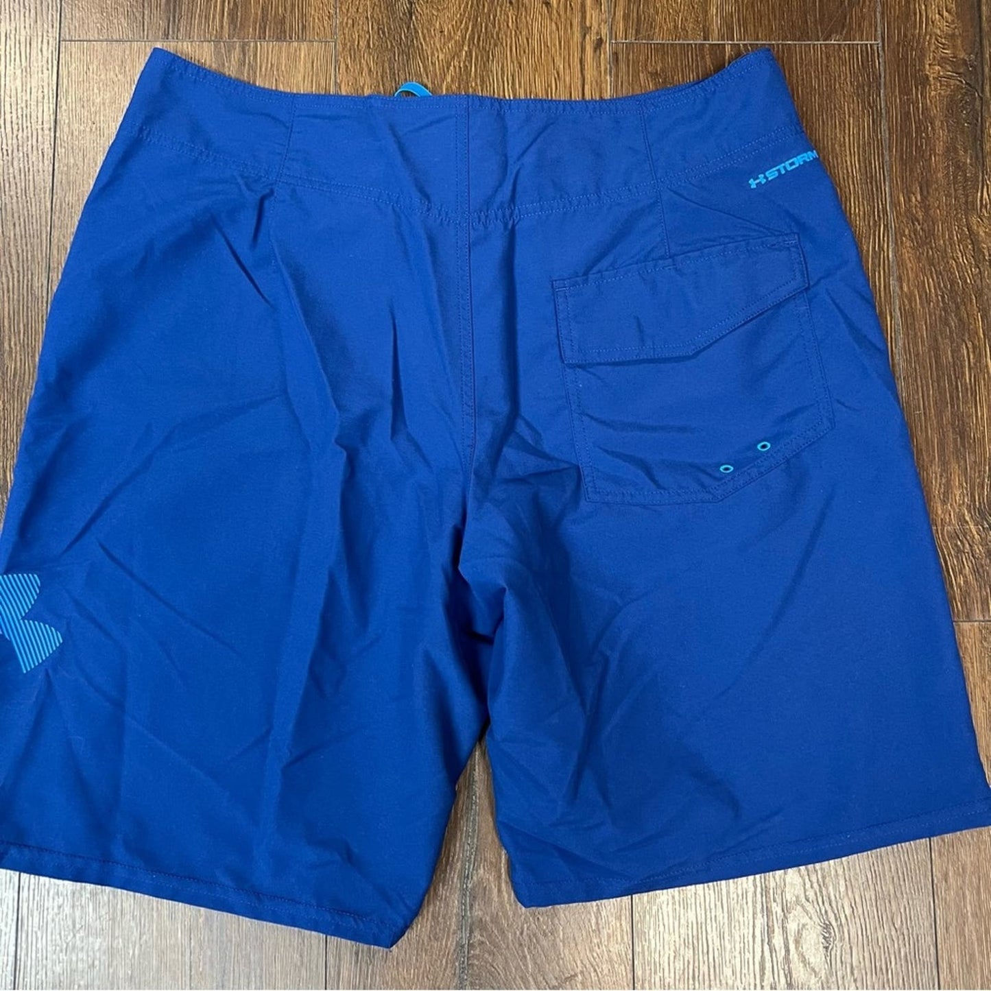 Men’s Under Armour Swim Trunks SZ 36