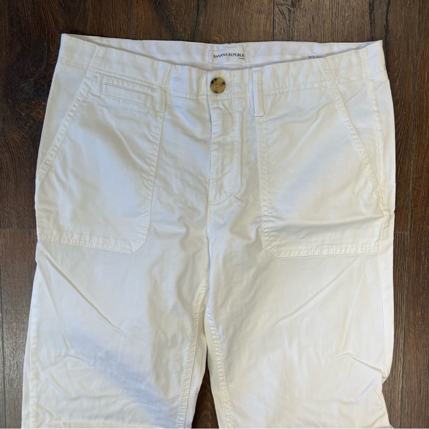 Banana Republic boyfriend white chino pants SZ 10Long