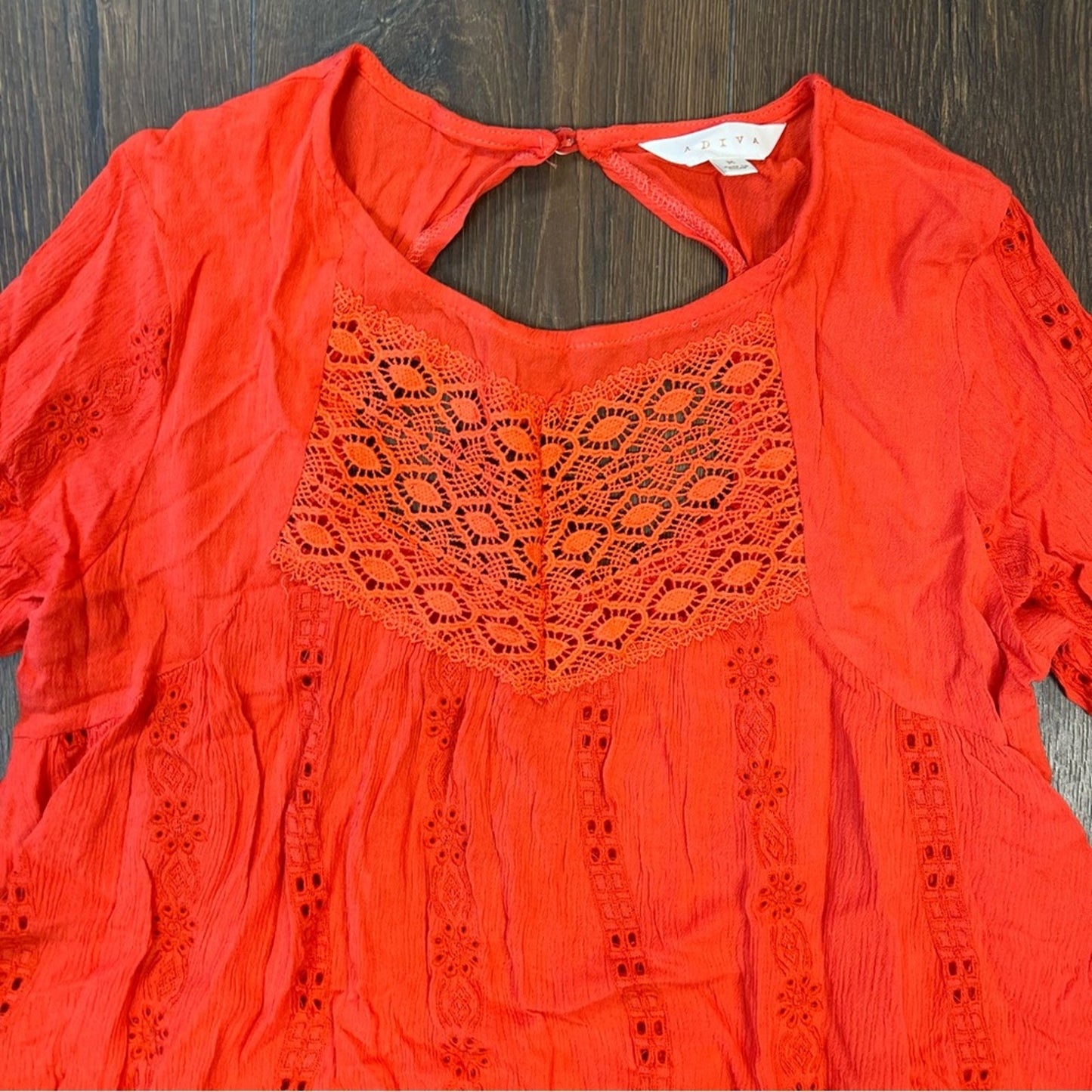Adiva coral eyelet tunic SZ MED