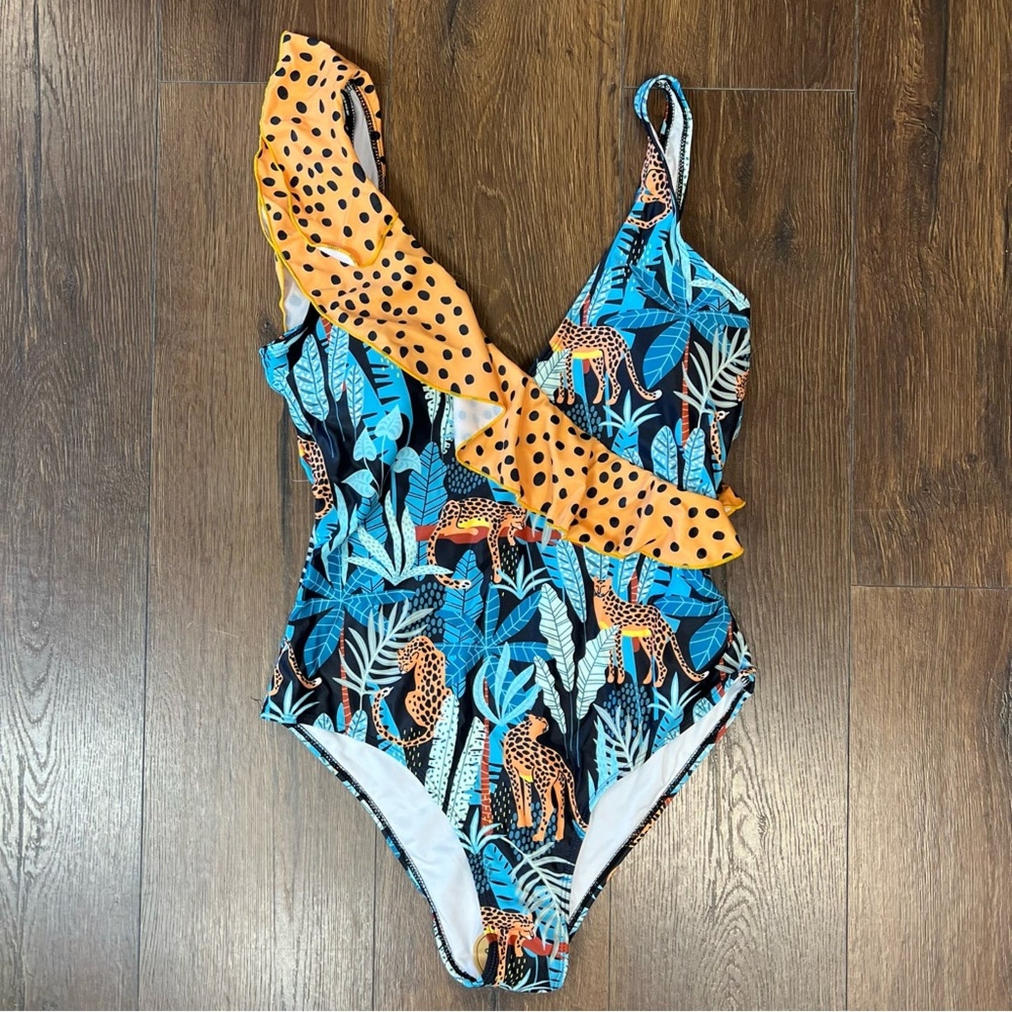 🆕 Rue Ruffle tiger pattern Swimsuit SZ XL