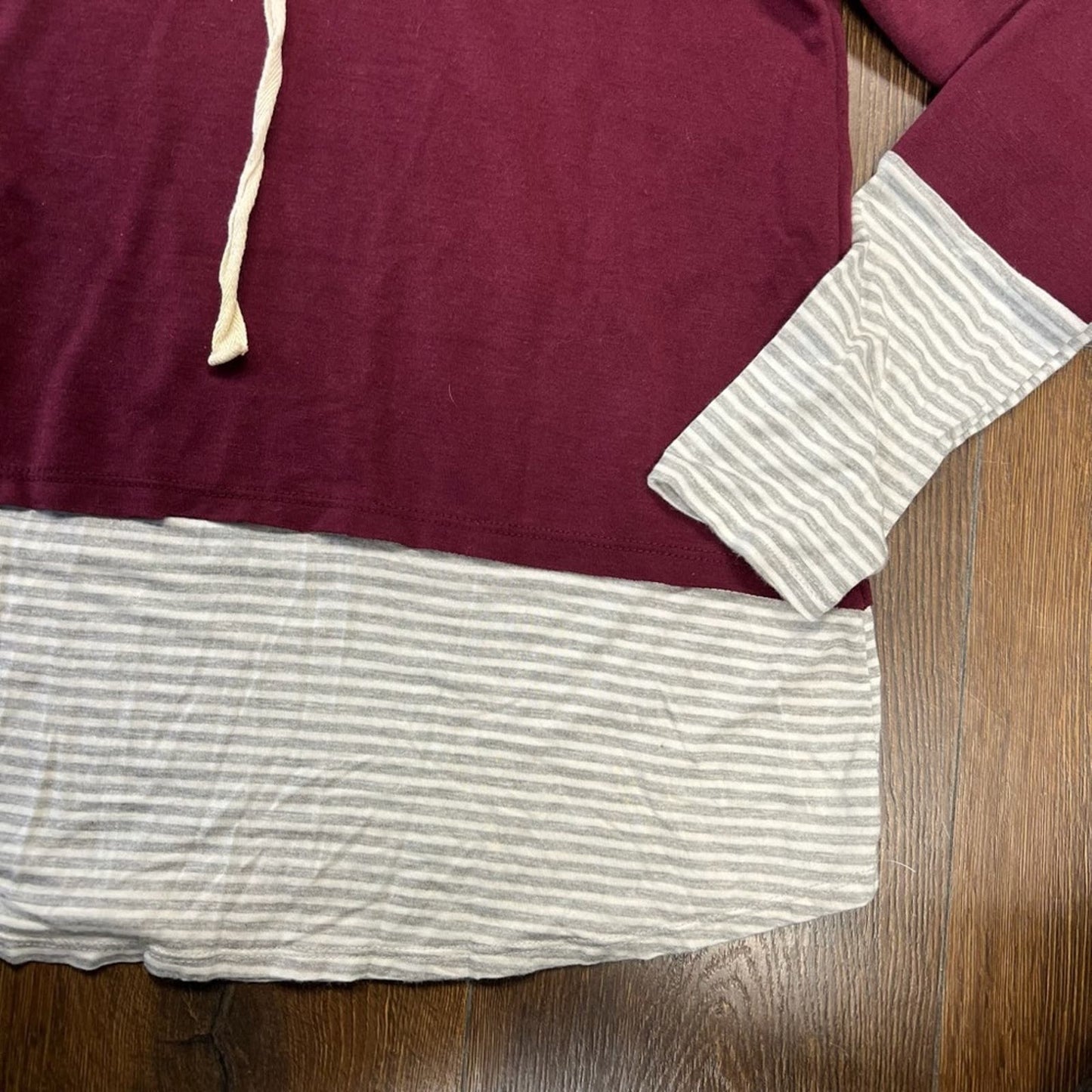 Betsey’s Boutique striped trim hoodie SZ SM